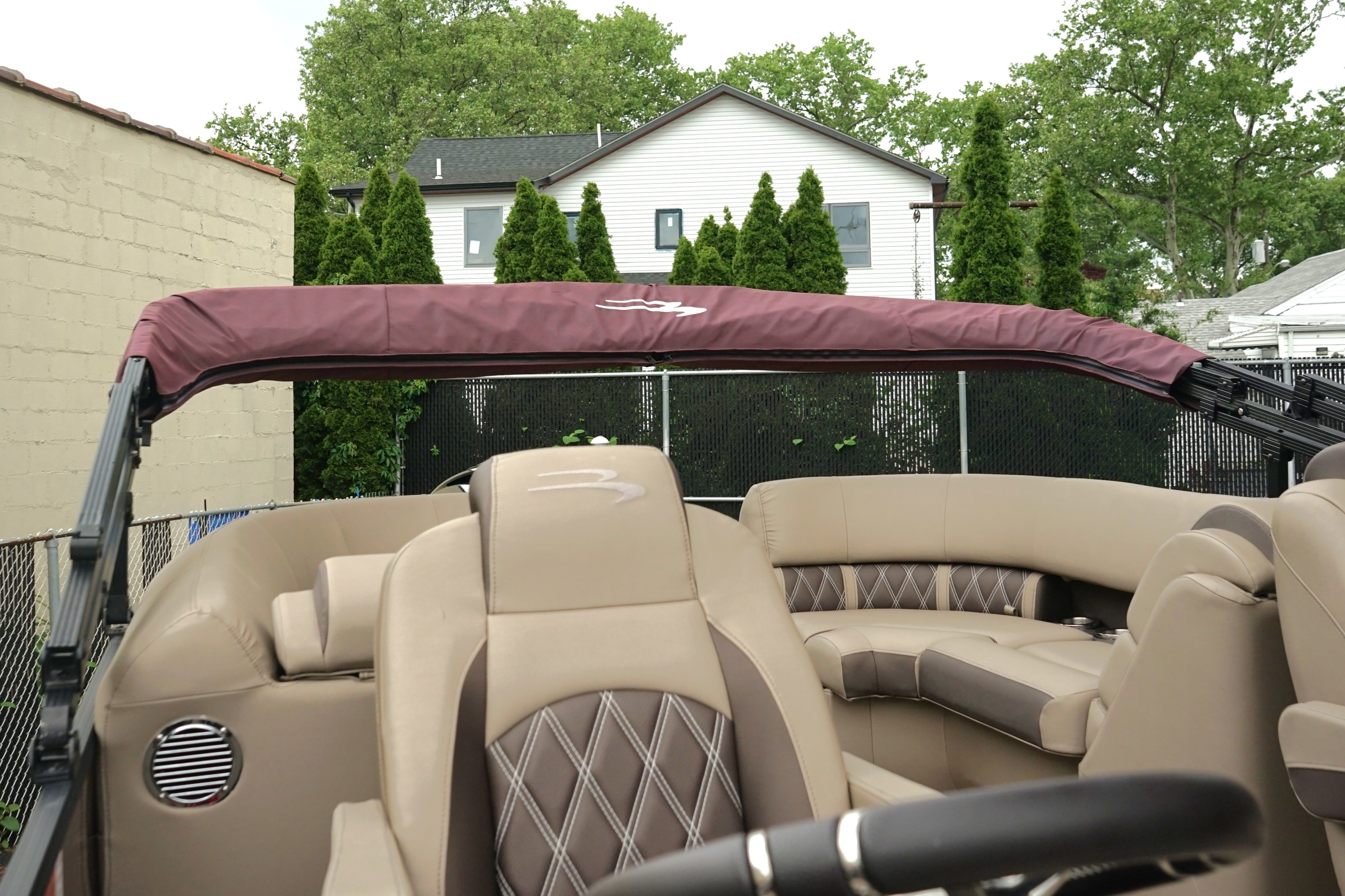 Photo 21 of this Bennington LX 23 