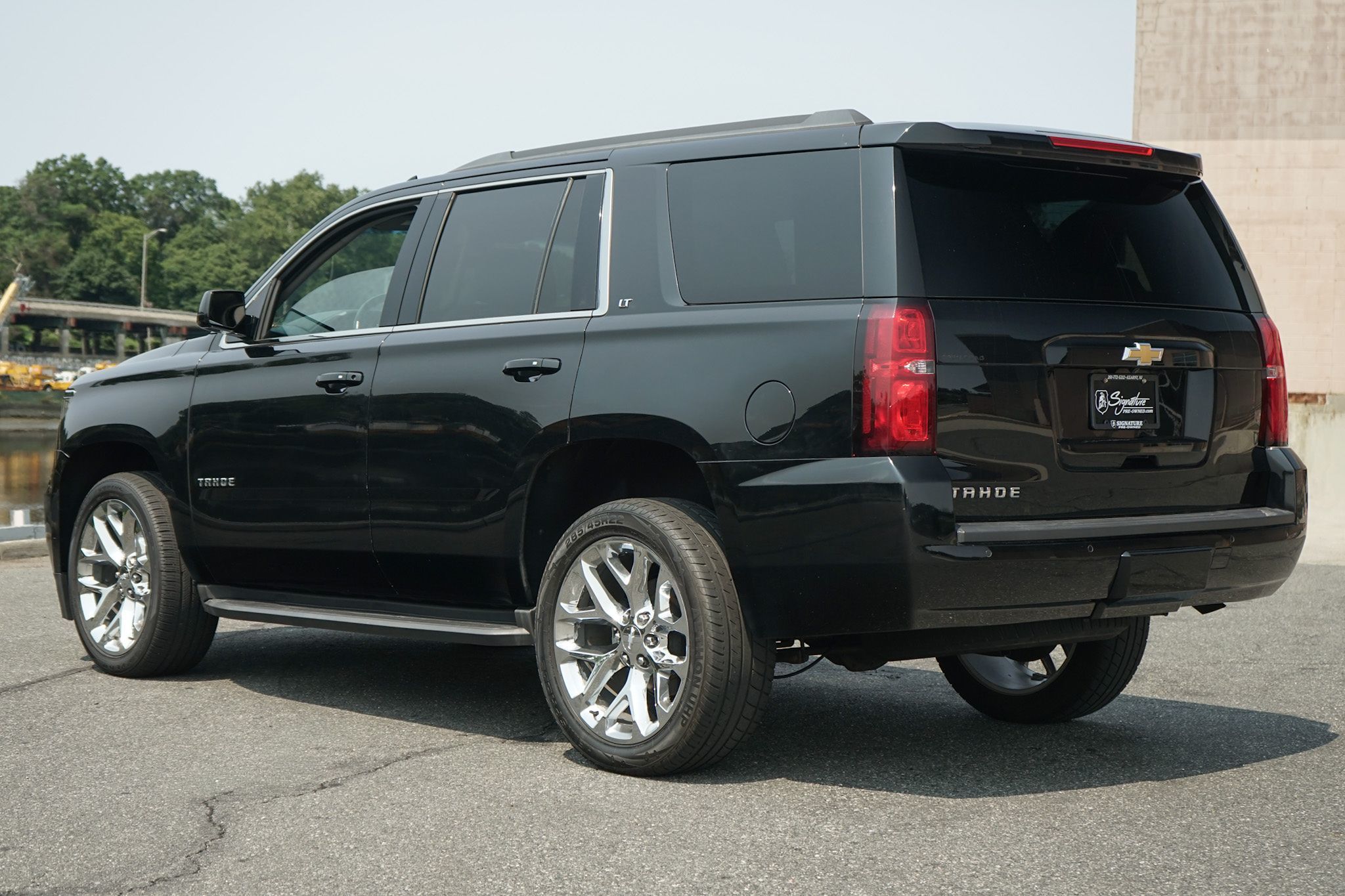 Photo 3 of this Chevrolet Tahoe