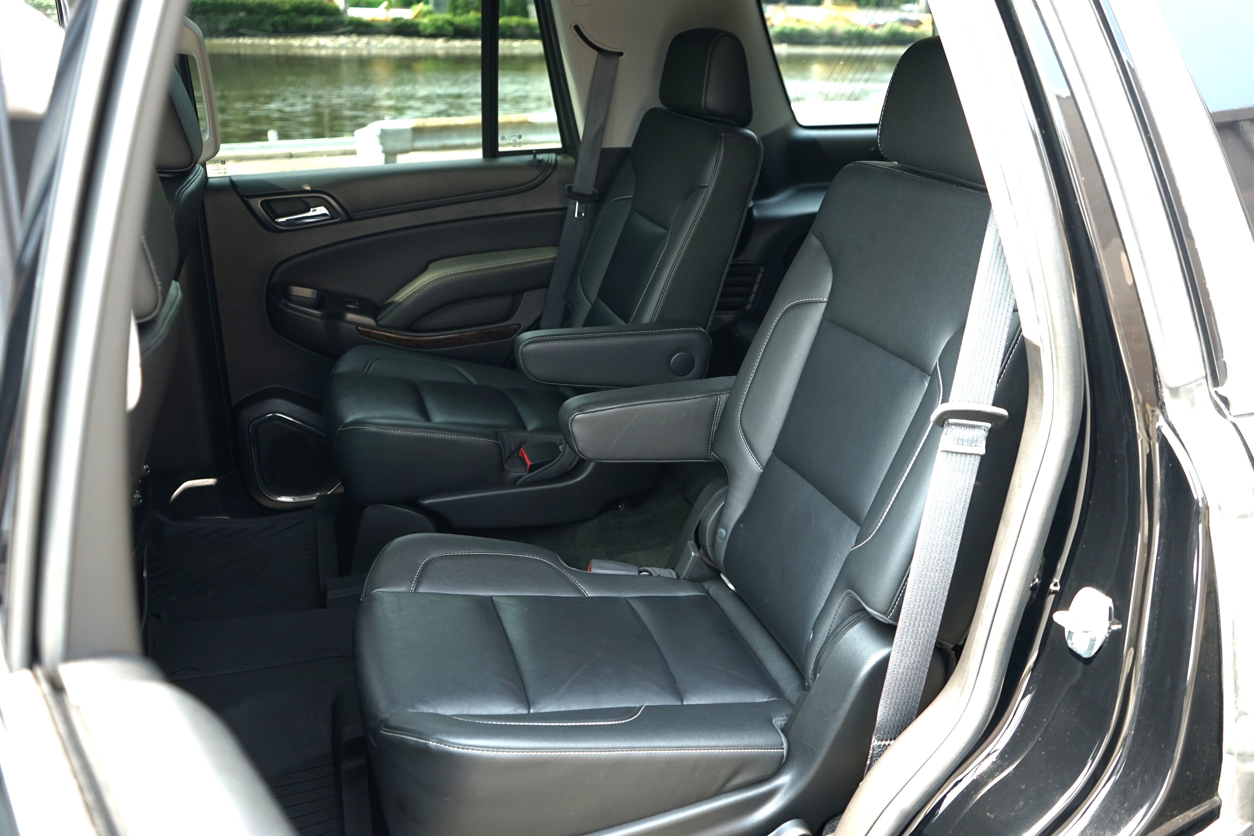Photo 35 of this Chevrolet Tahoe