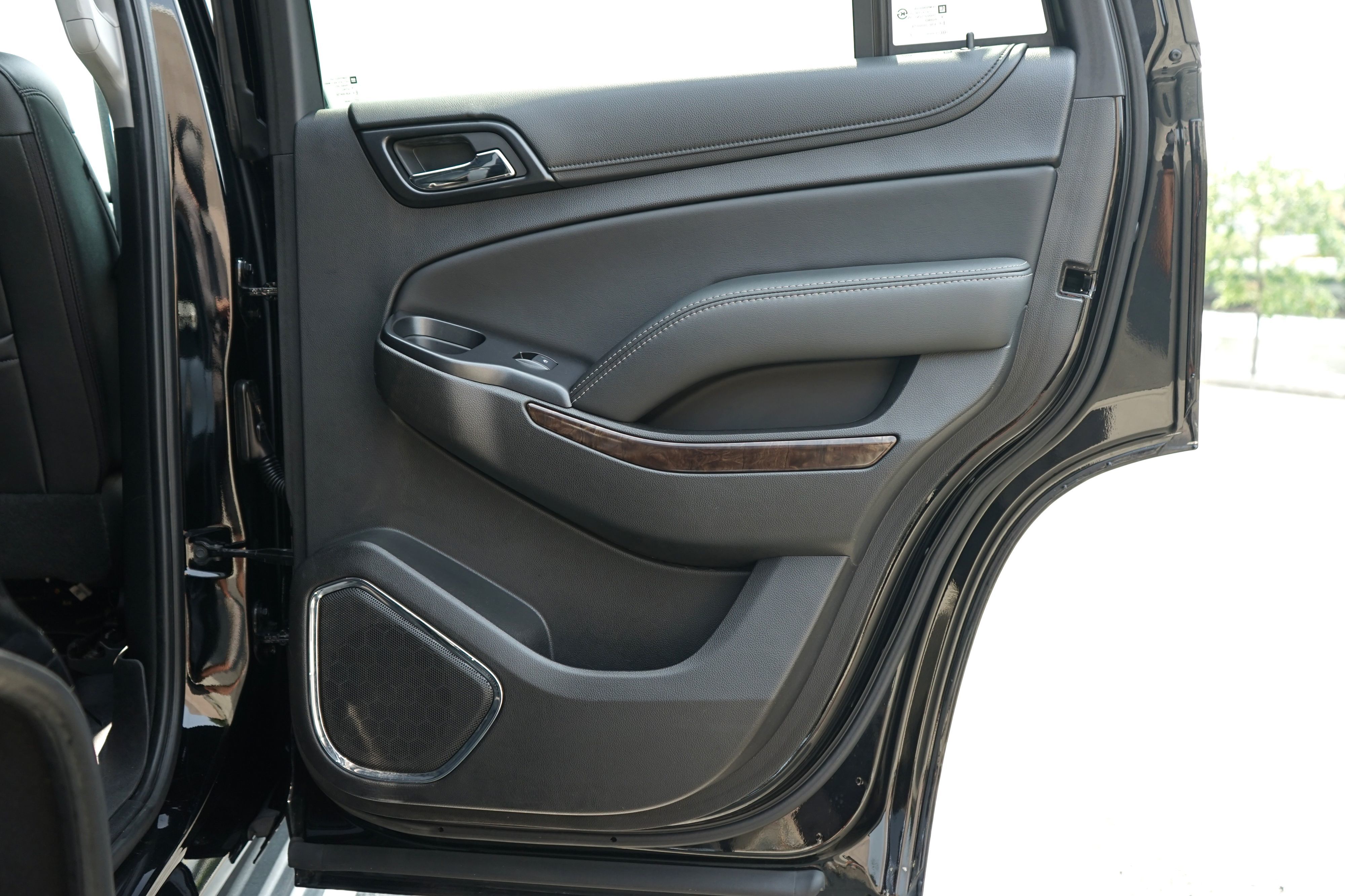 Photo 40 of this Chevrolet Tahoe