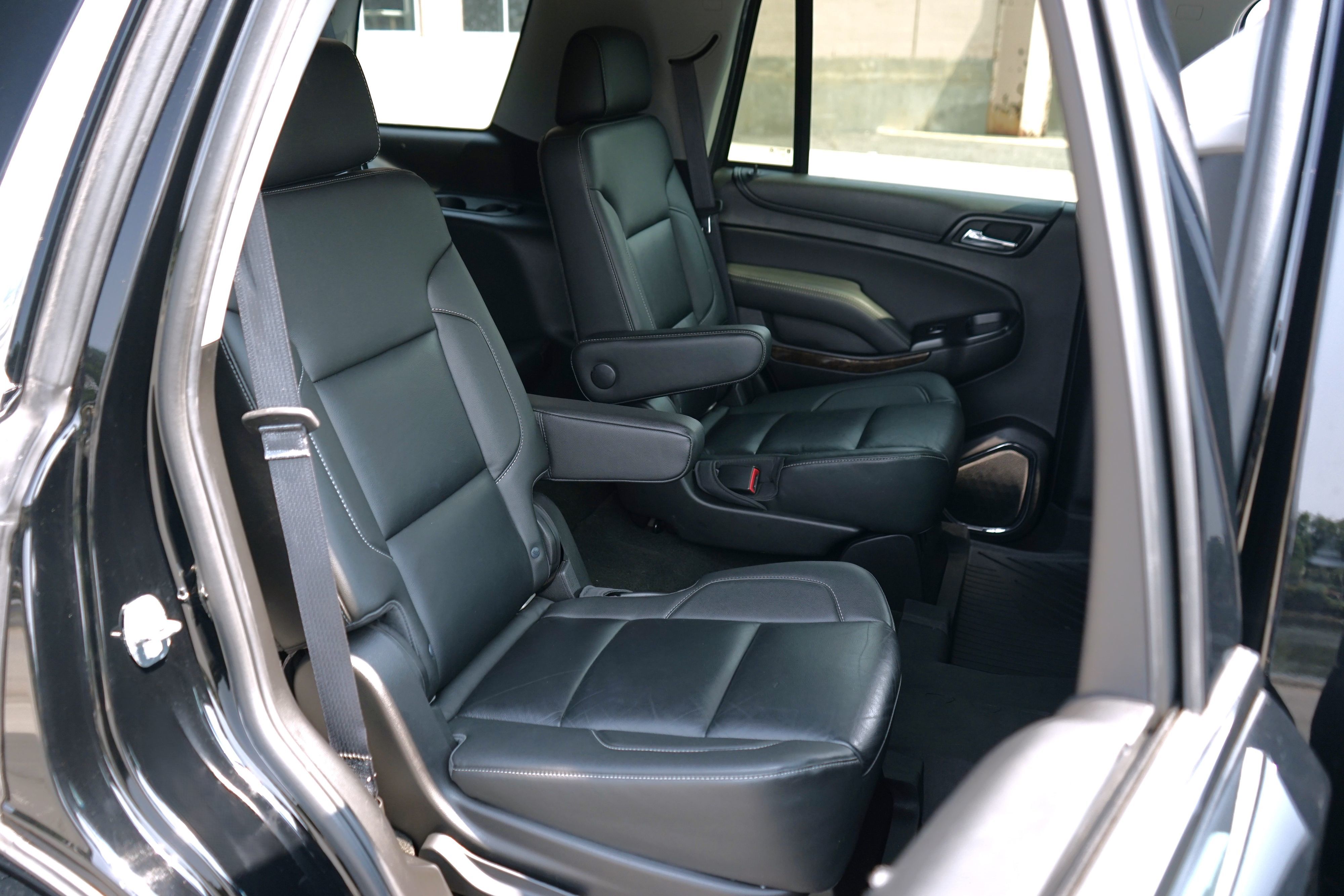 Photo 38 of this Chevrolet Tahoe