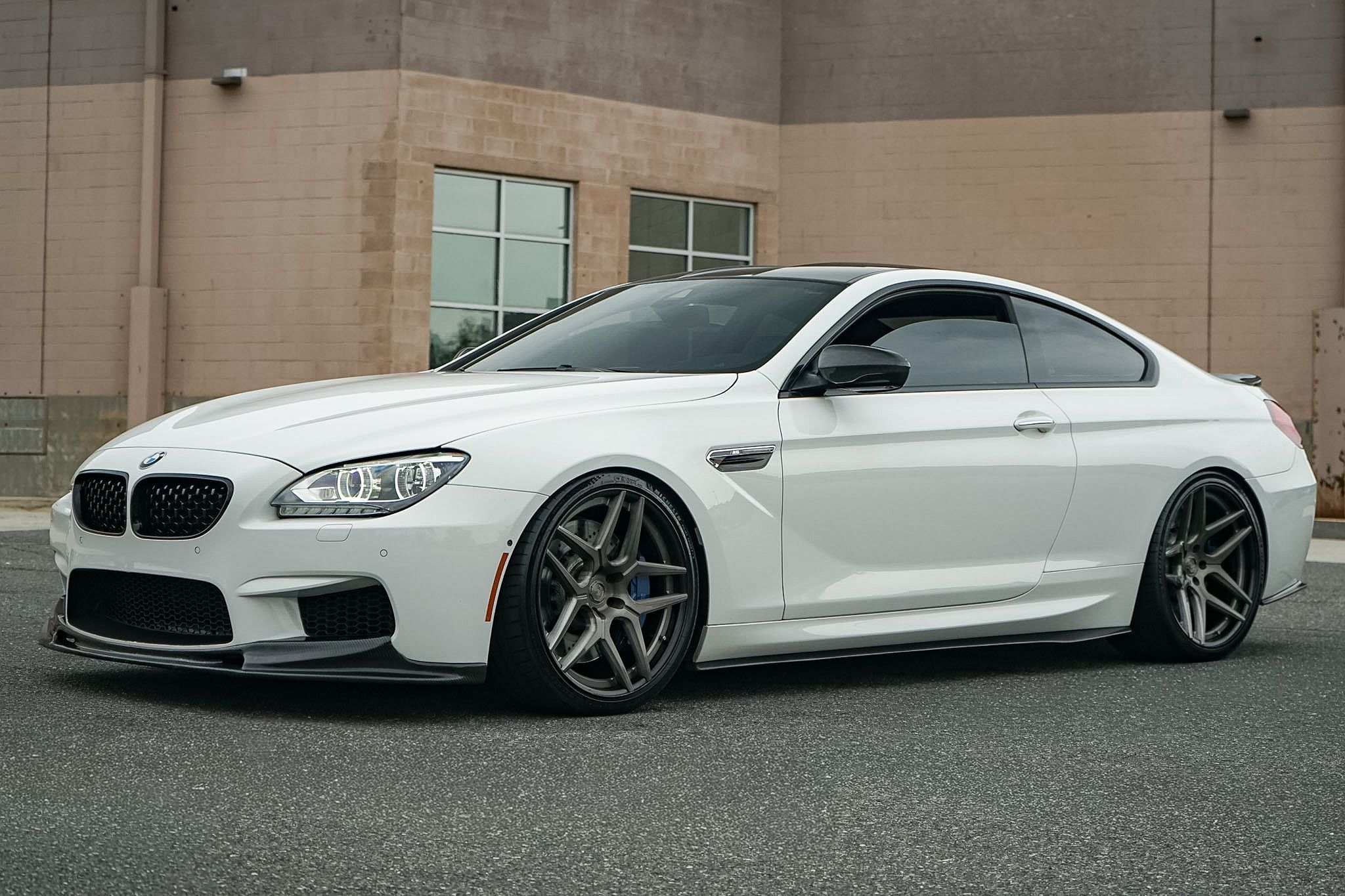 Photo 2 of this BMW M6