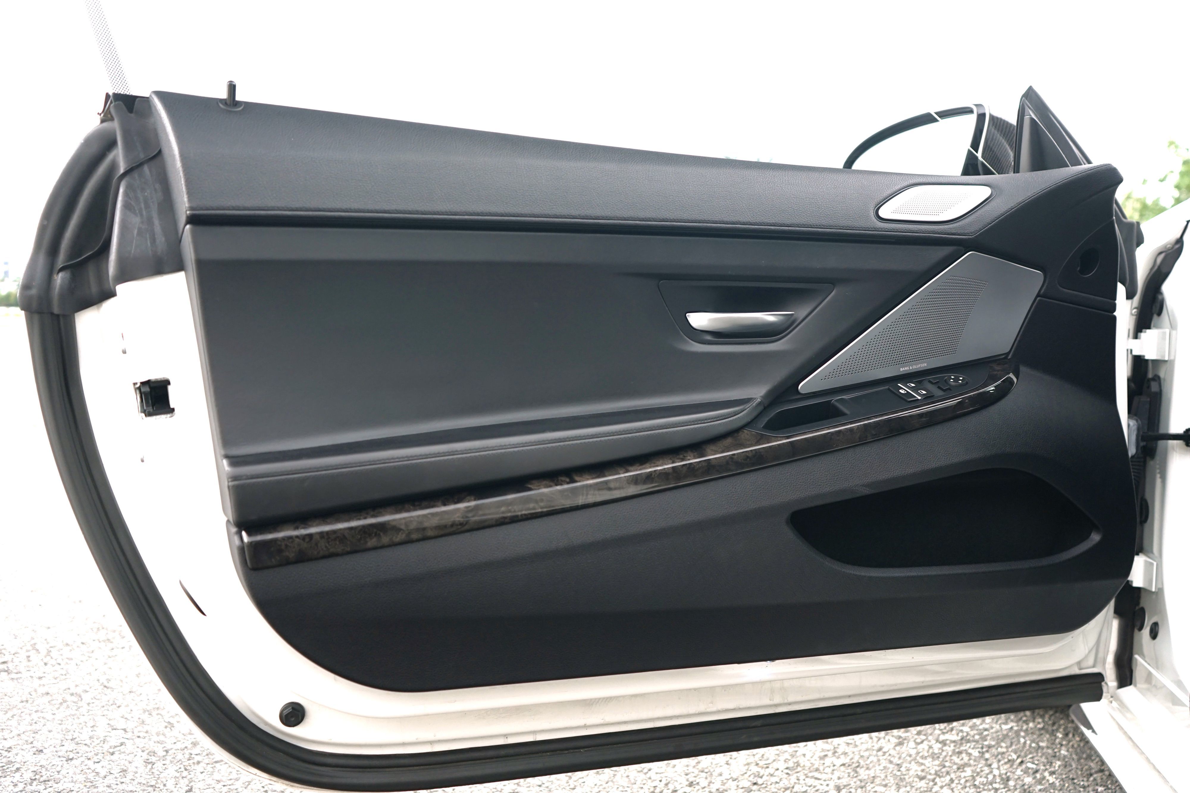 Photo 13 of this BMW M6