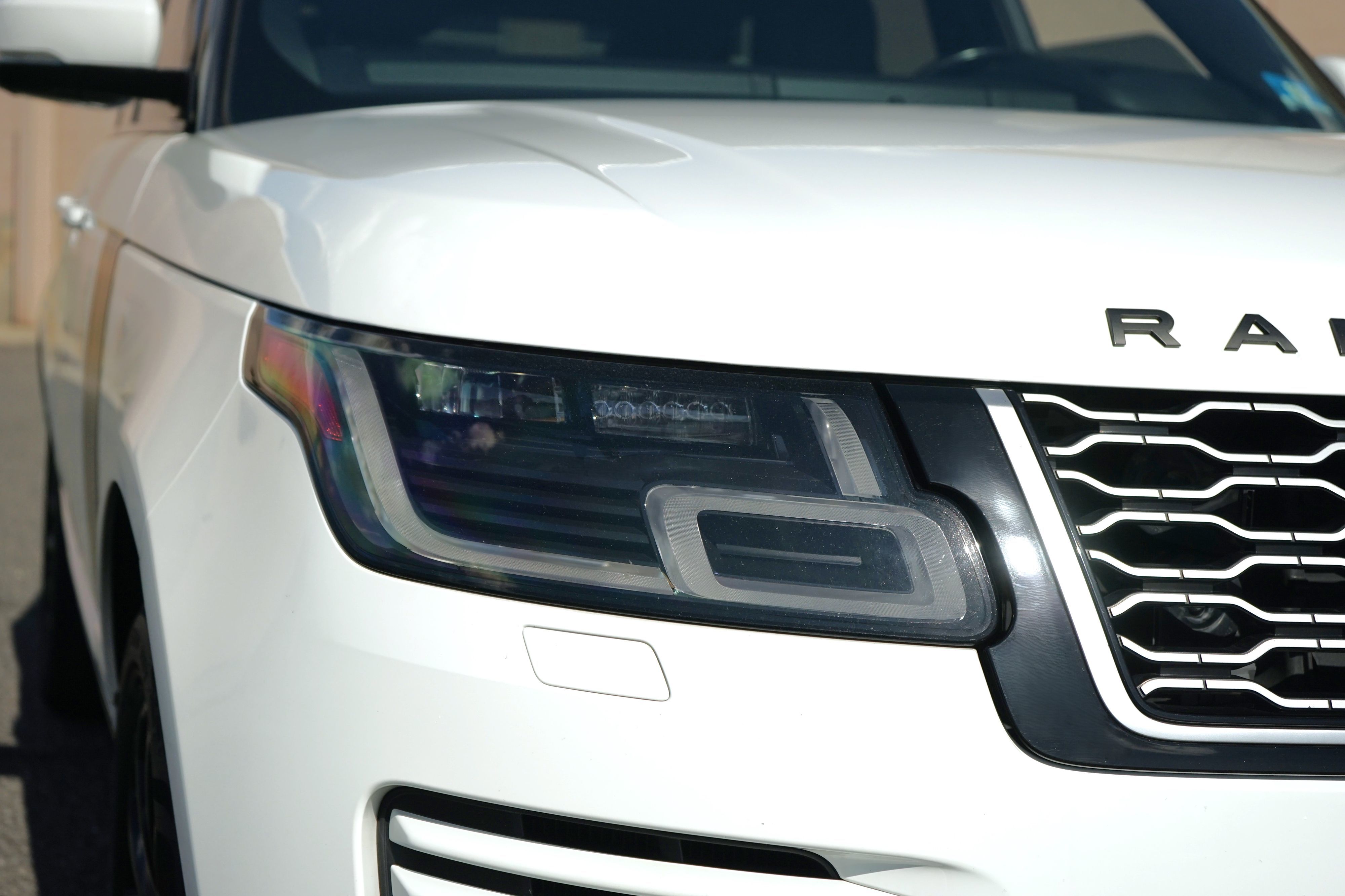 Photo 7 of this Land Rover Range Rover