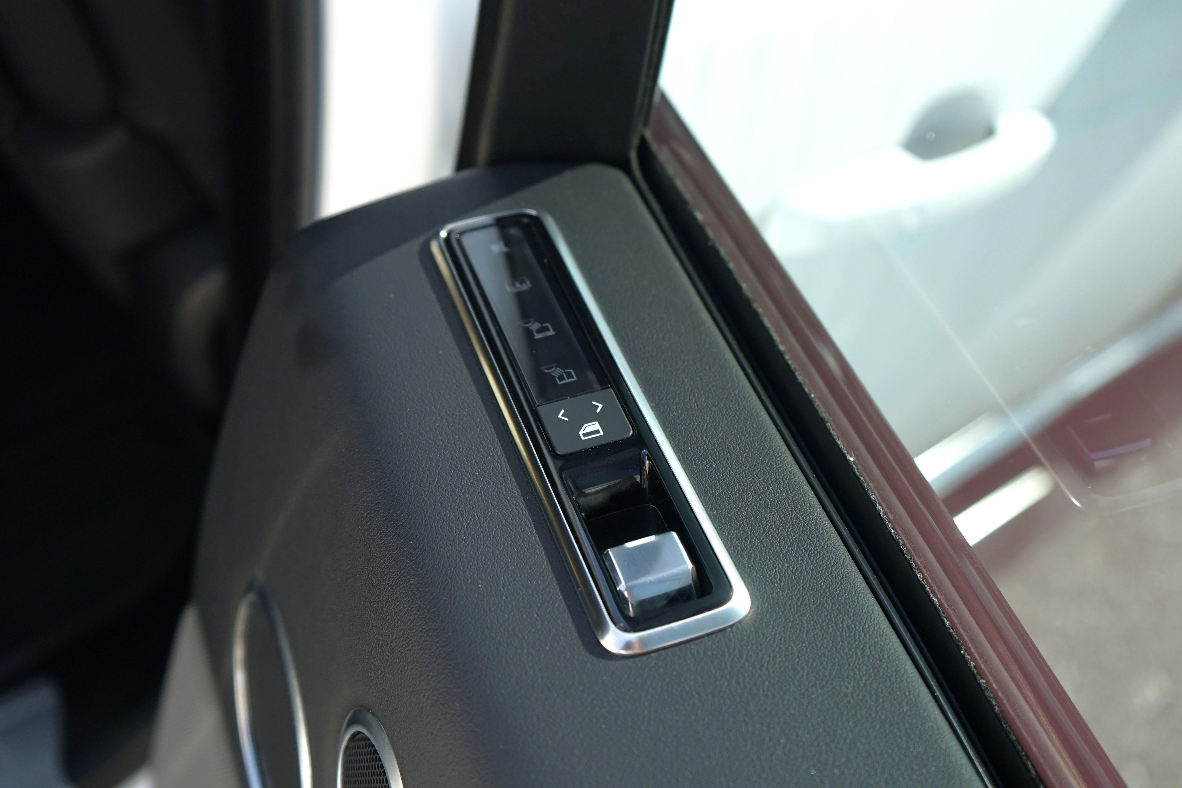 Photo 46 of this Land Rover Range Rover