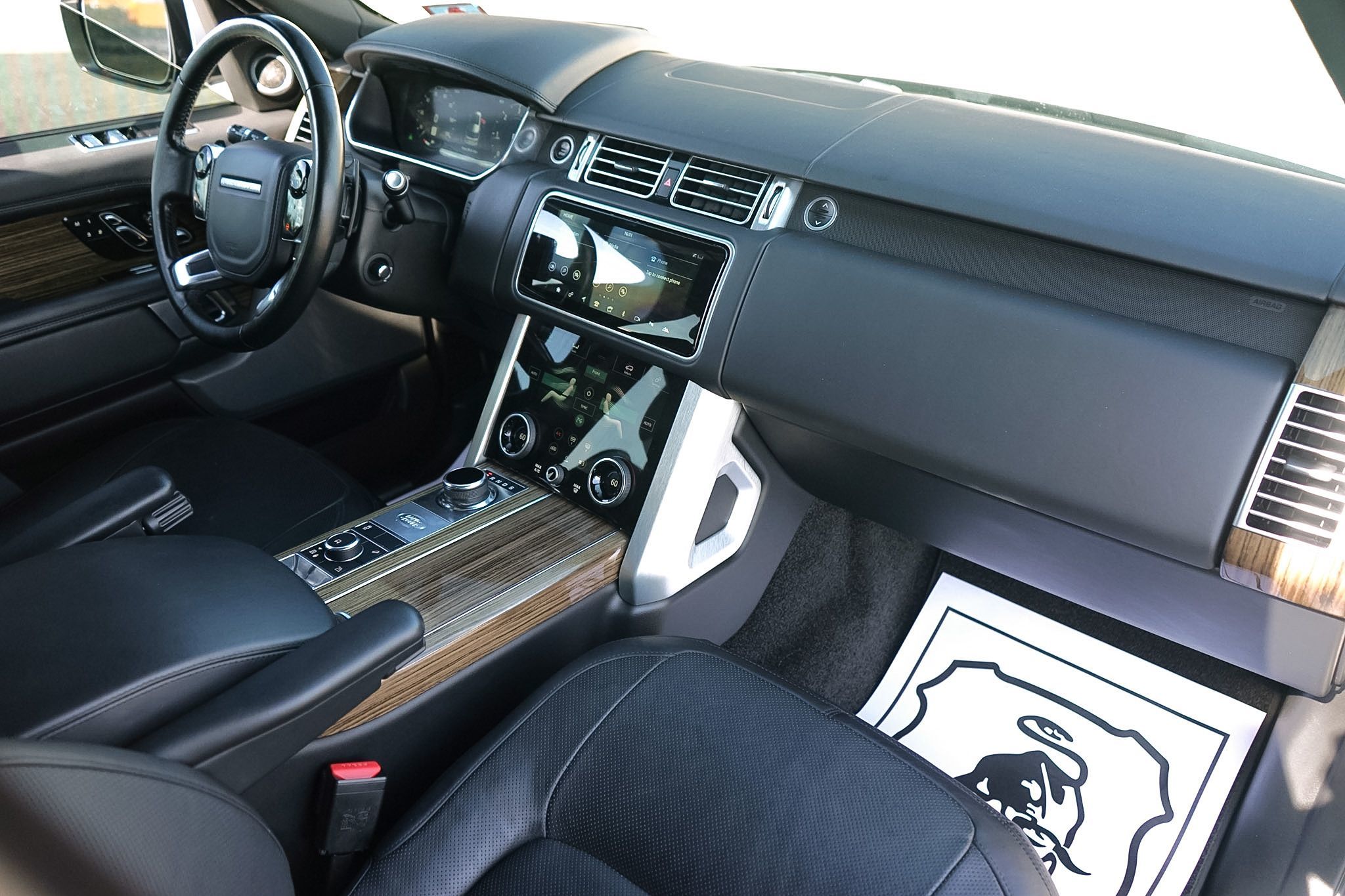 Photo 31 of this Land Rover Range Rover