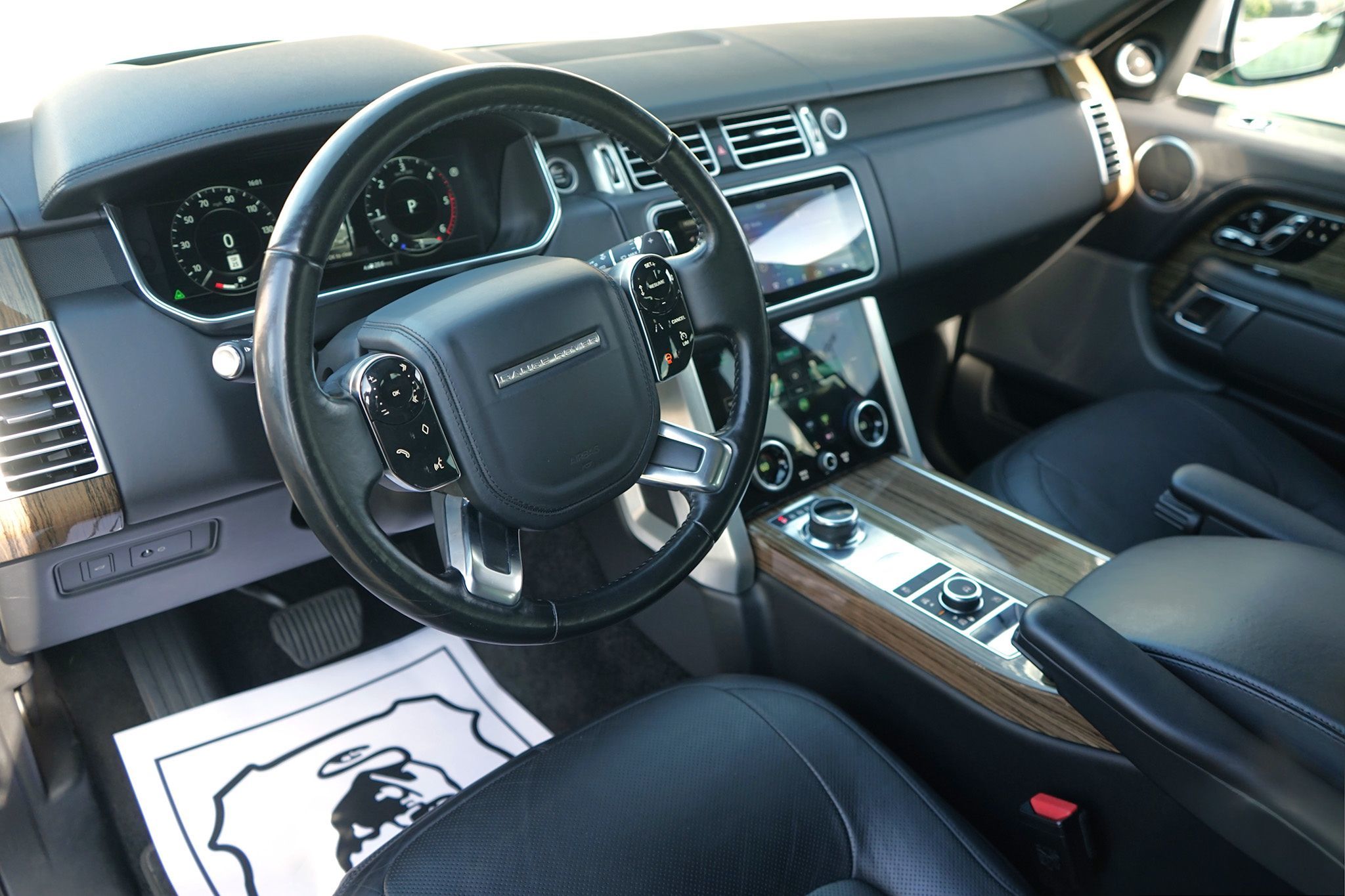 Photo 17 of this Land Rover Range Rover