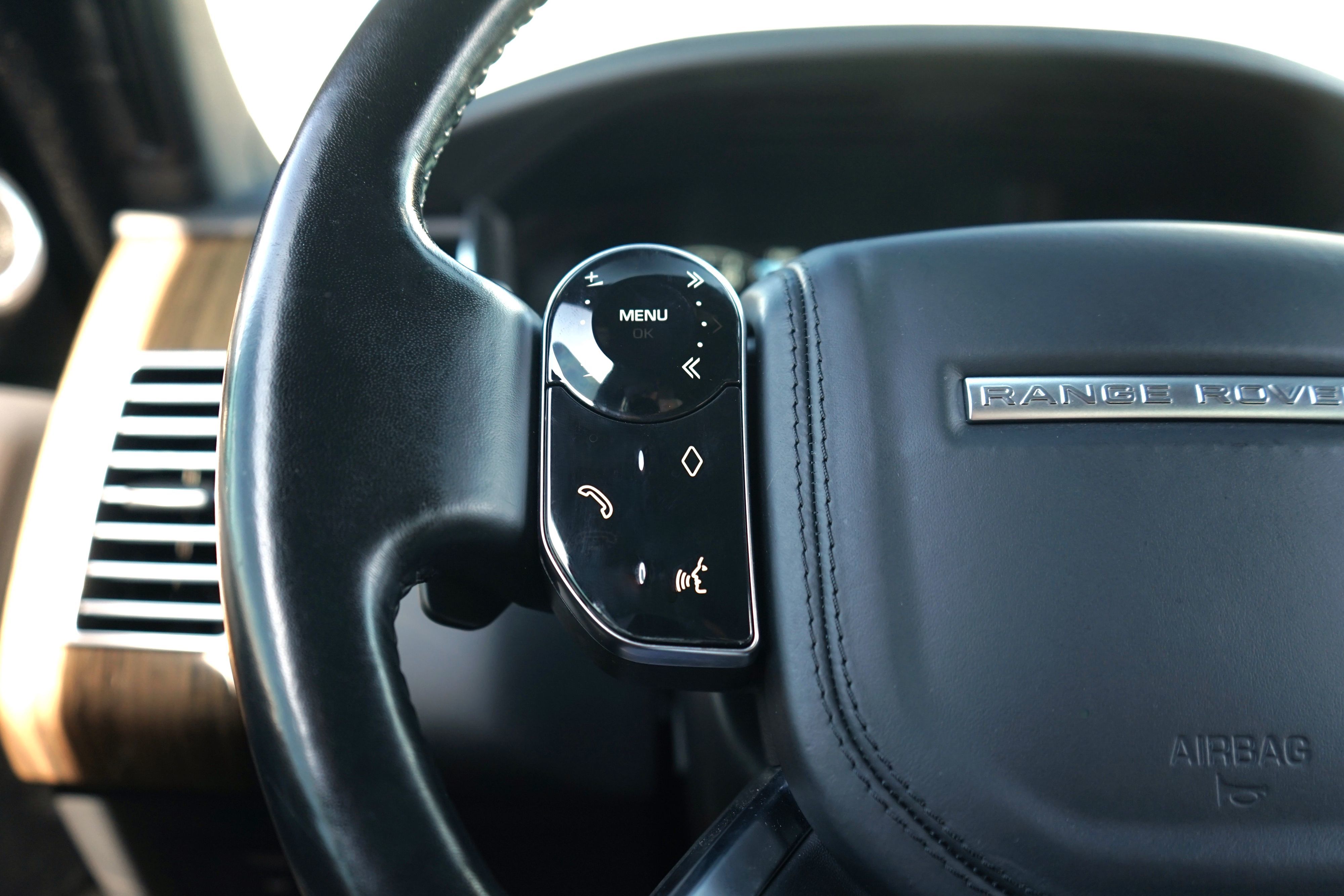 Photo 18 of this Land Rover Range Rover
