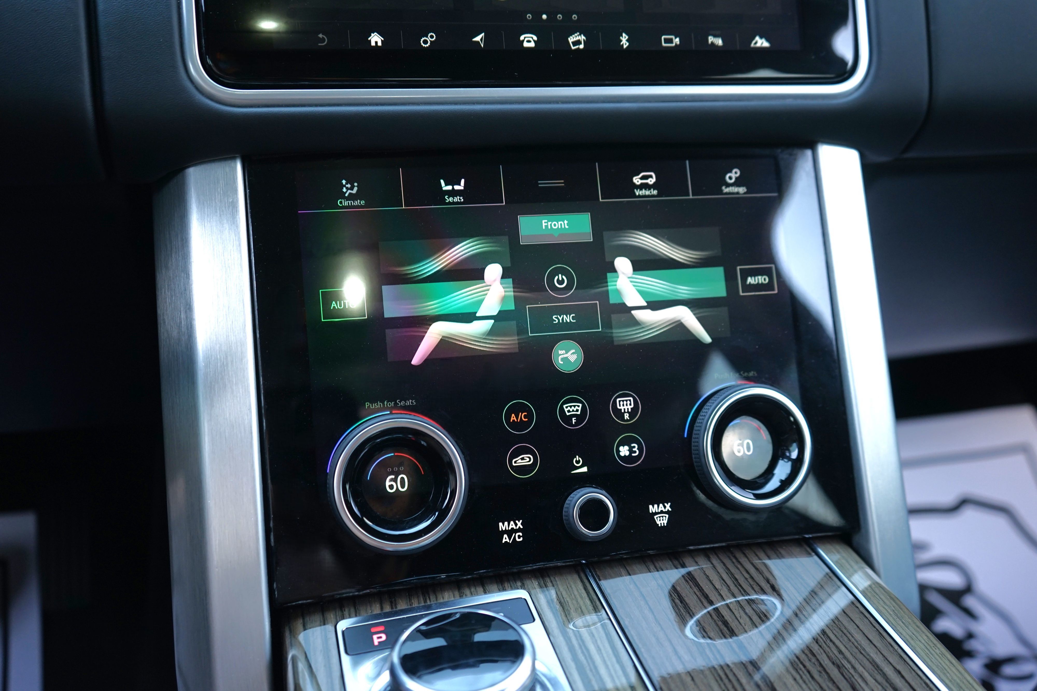 Photo 25 of this Land Rover Range Rover