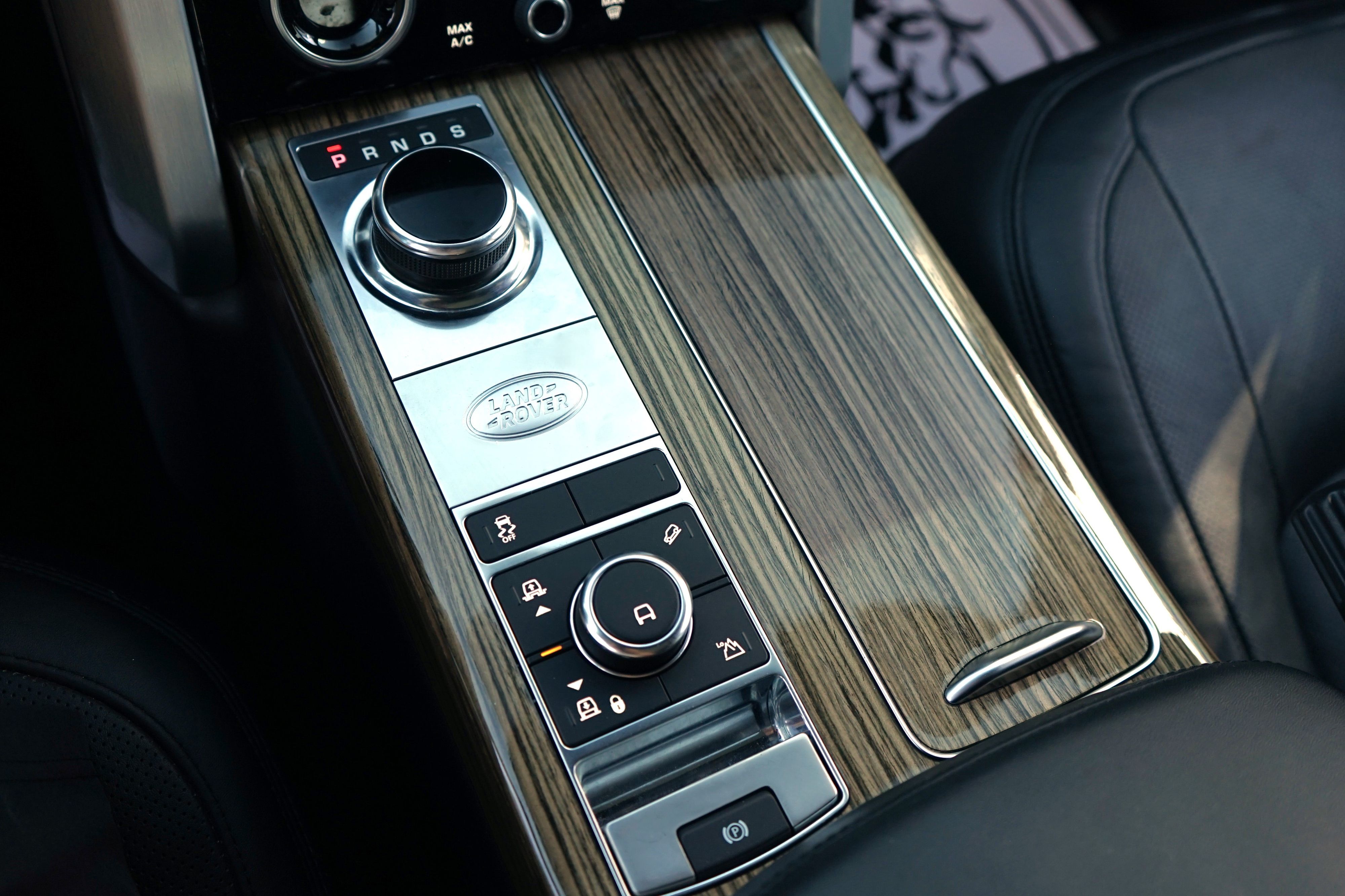 Photo 26 of this Land Rover Range Rover