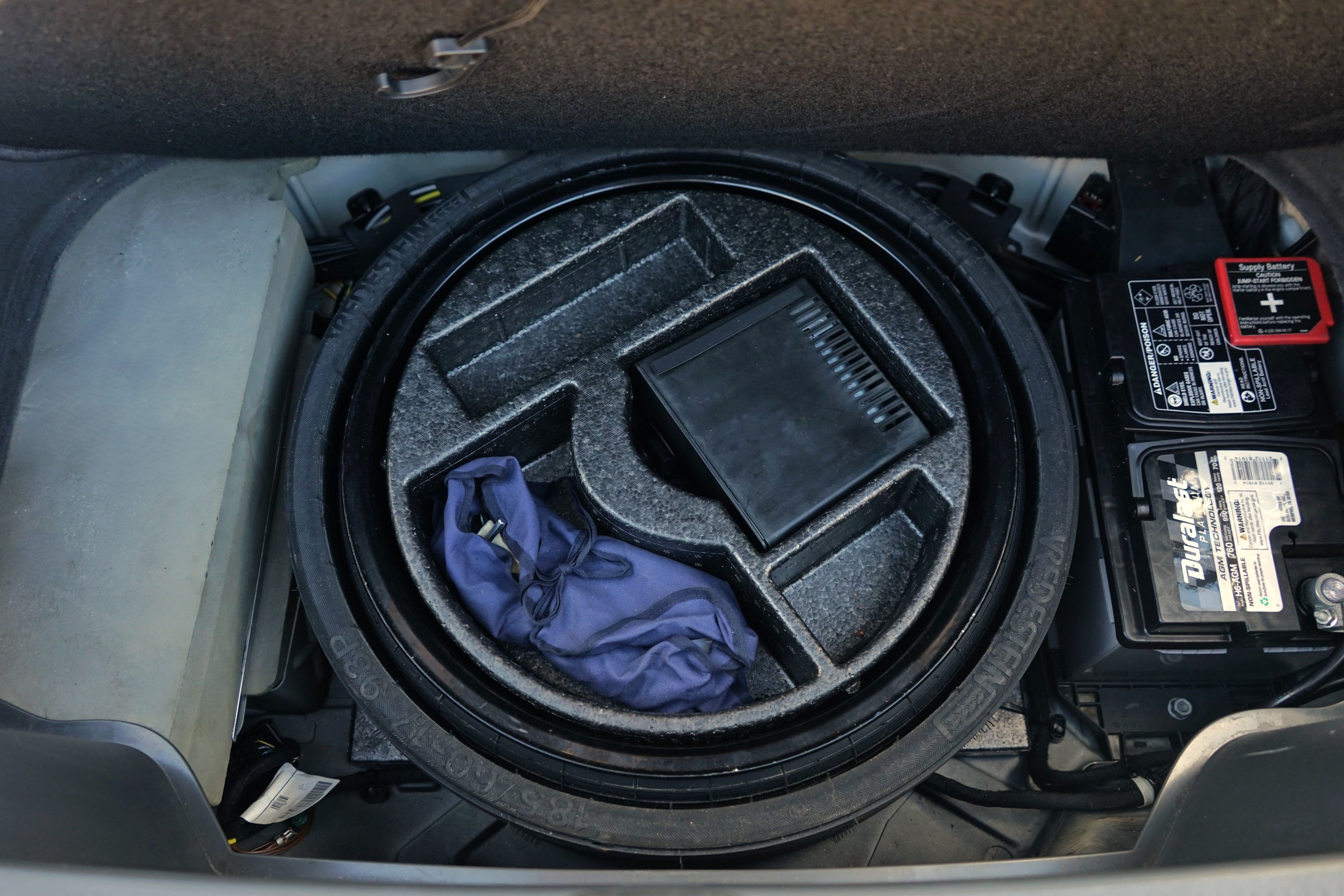 Photo 28 of this Mercedes-Benz SL500