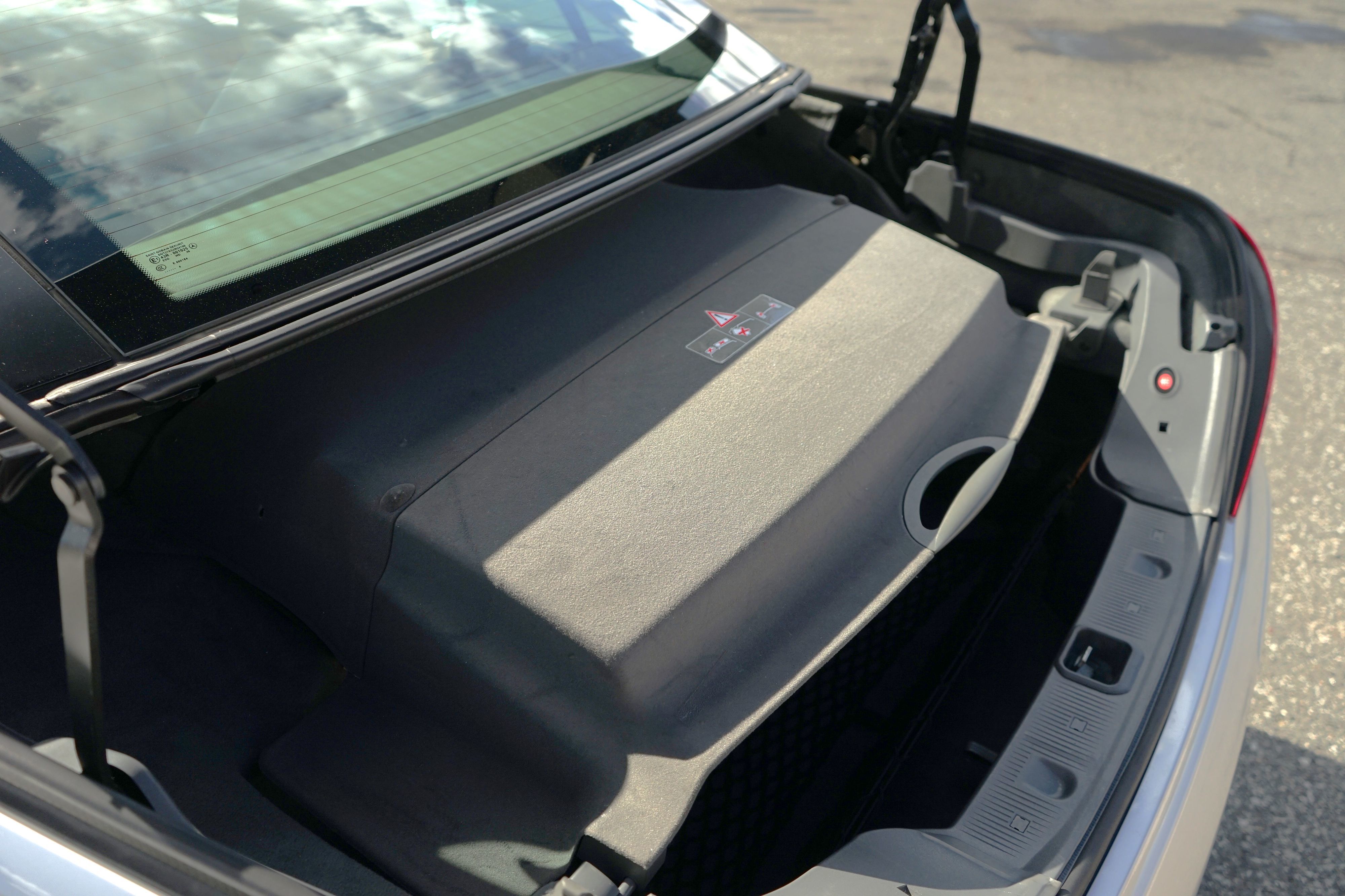 Photo 29 of this Mercedes-Benz SL500