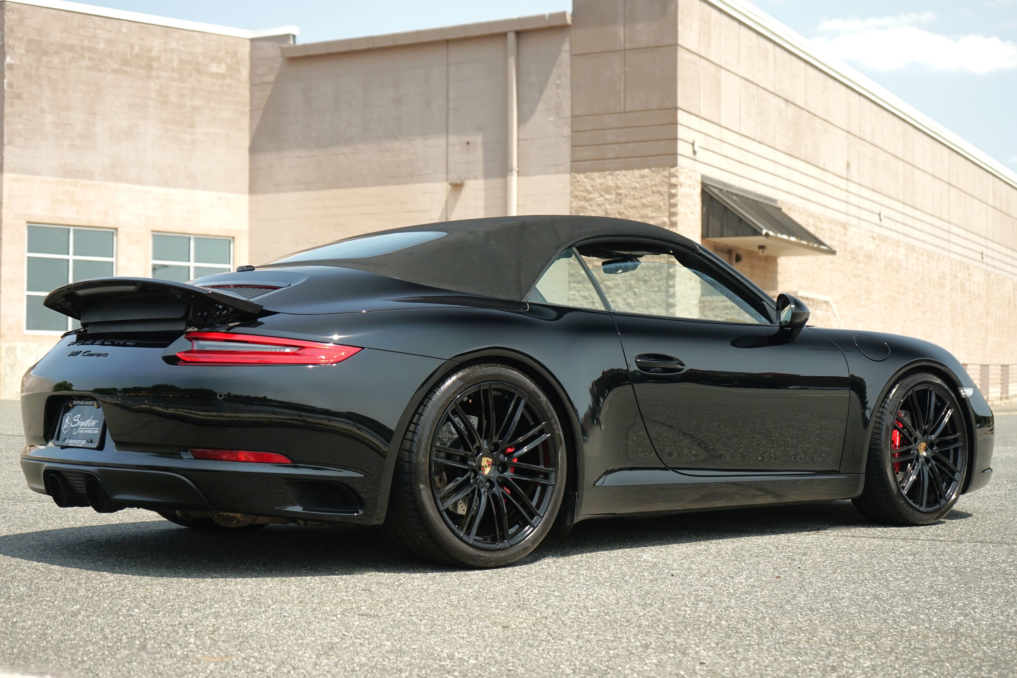 Photo 7 of this Porsche 911