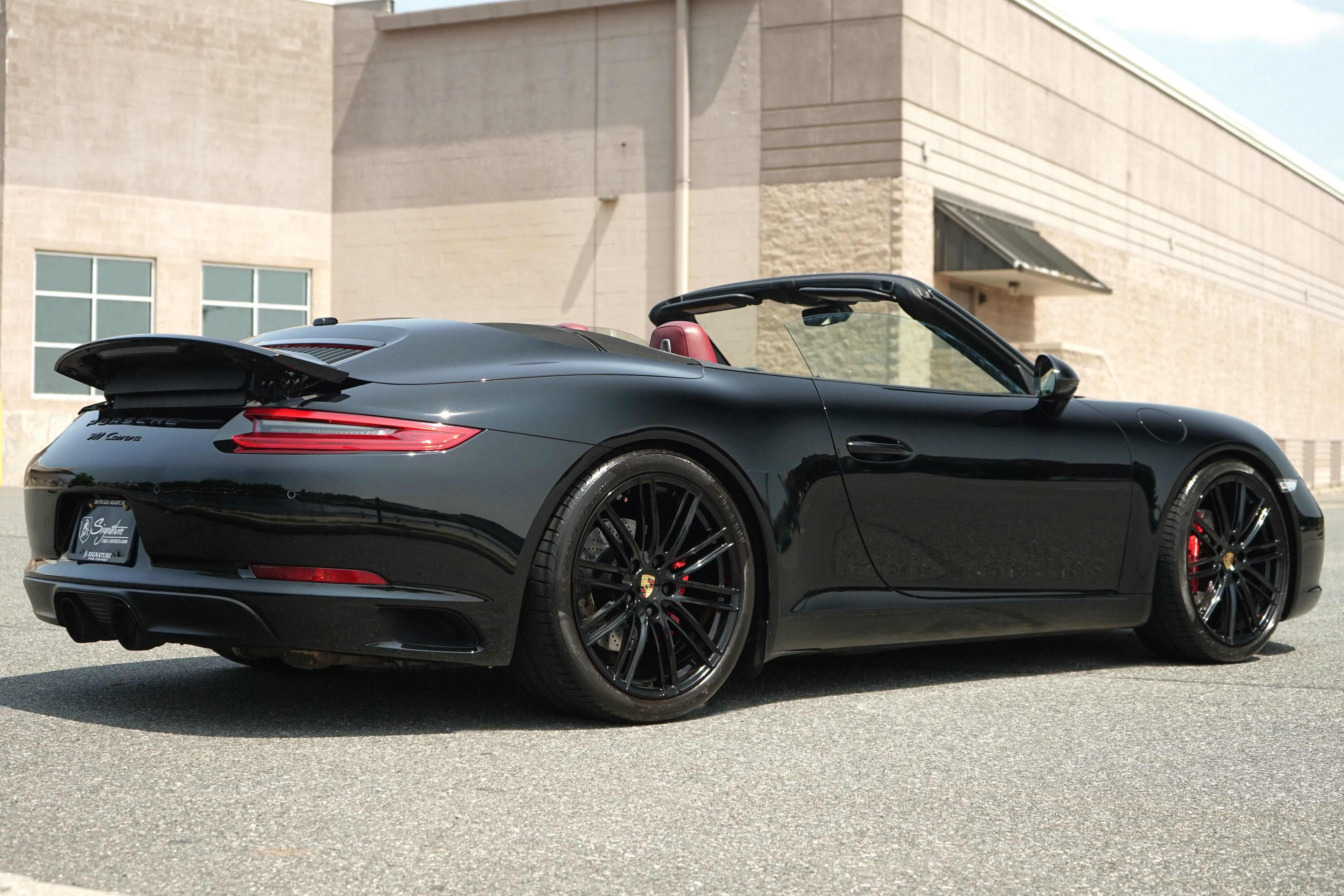 Photo 8 of this Porsche 911