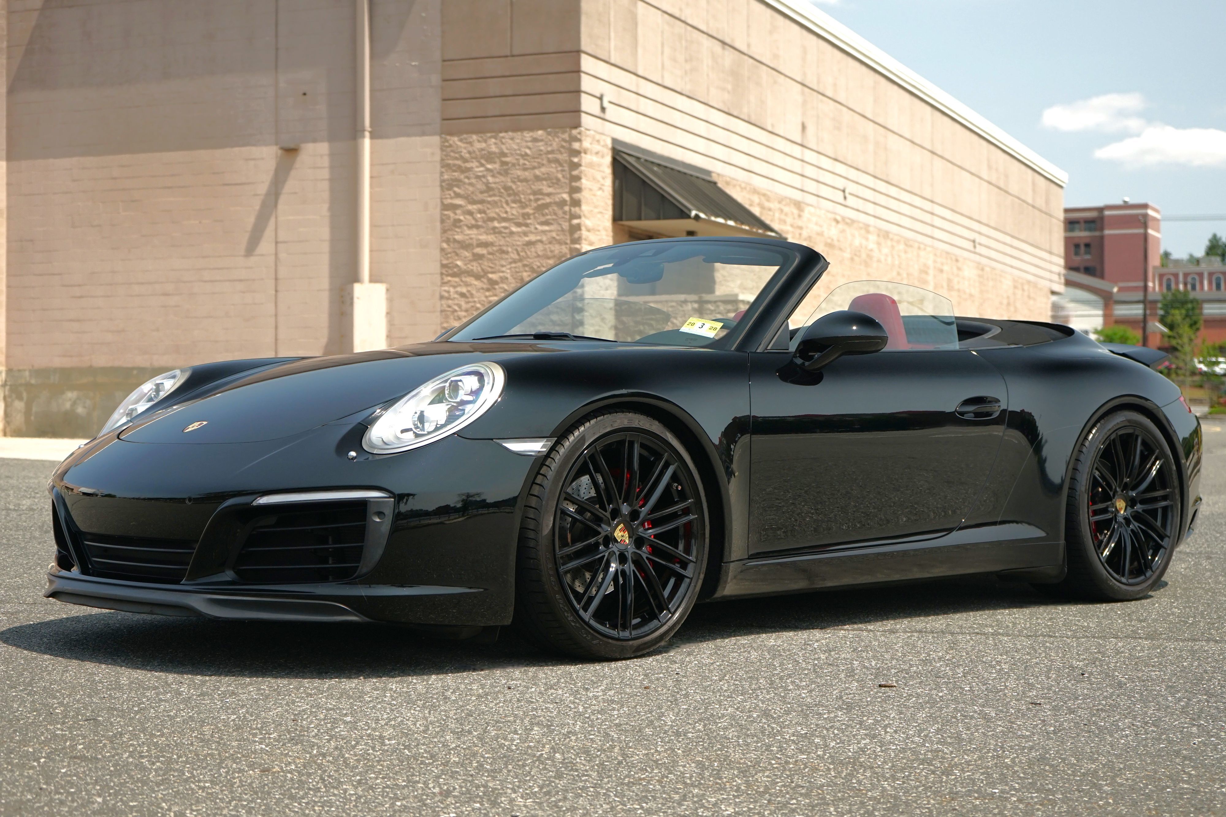 Photo 4 of this Porsche 911