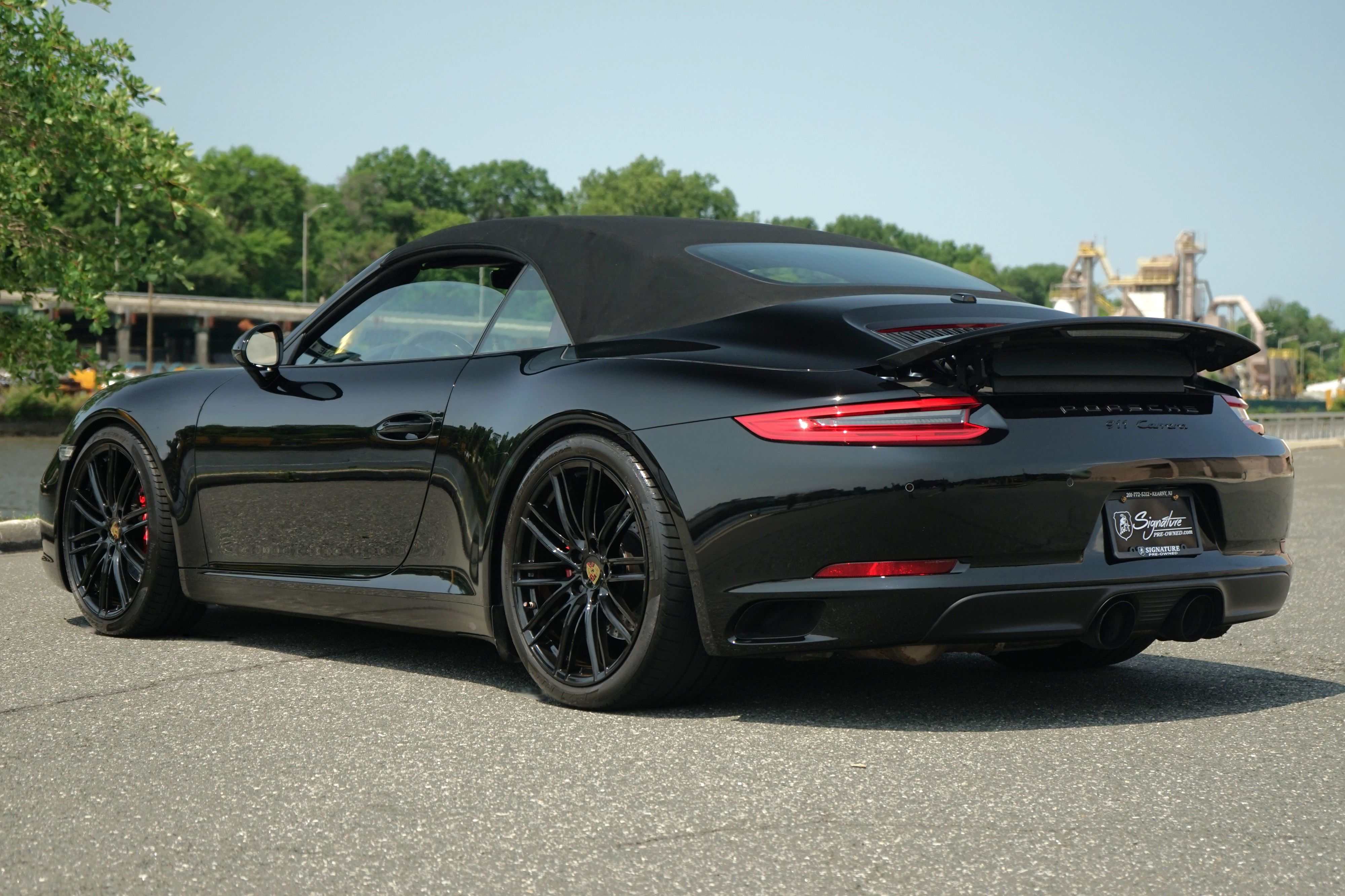 Photo 6 of this Porsche 911
