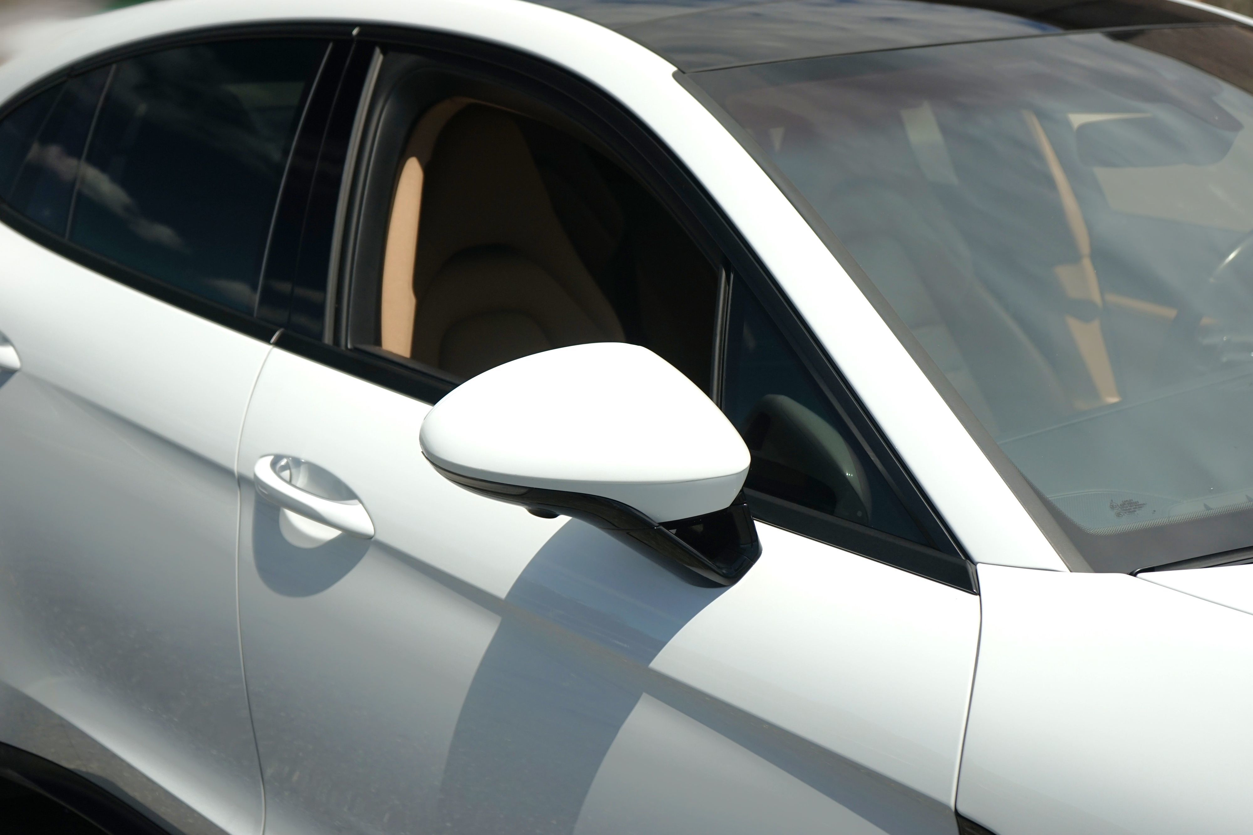 Photo 5 of this Porsche Panamera