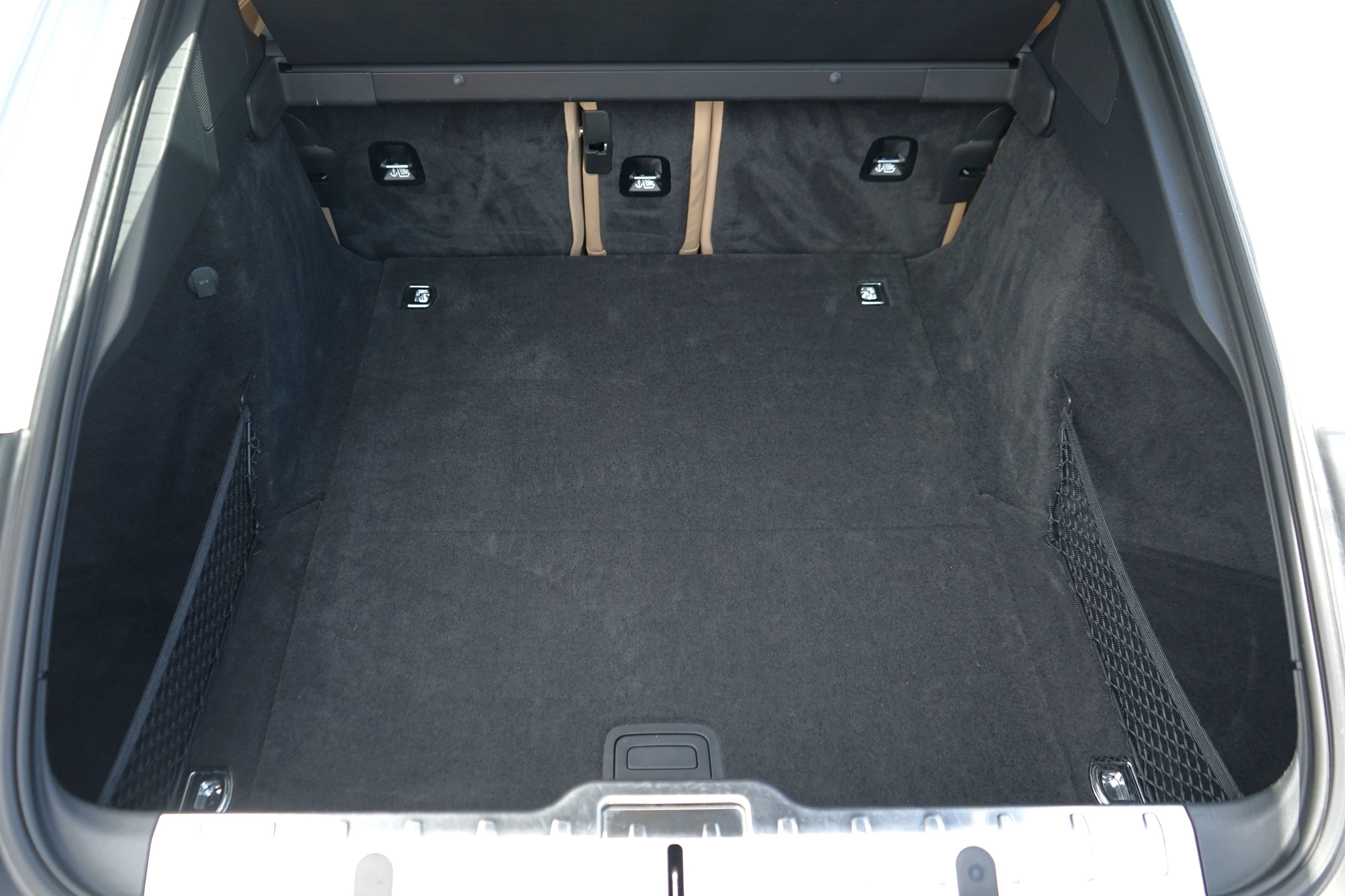 Photo 40 of this Porsche Panamera