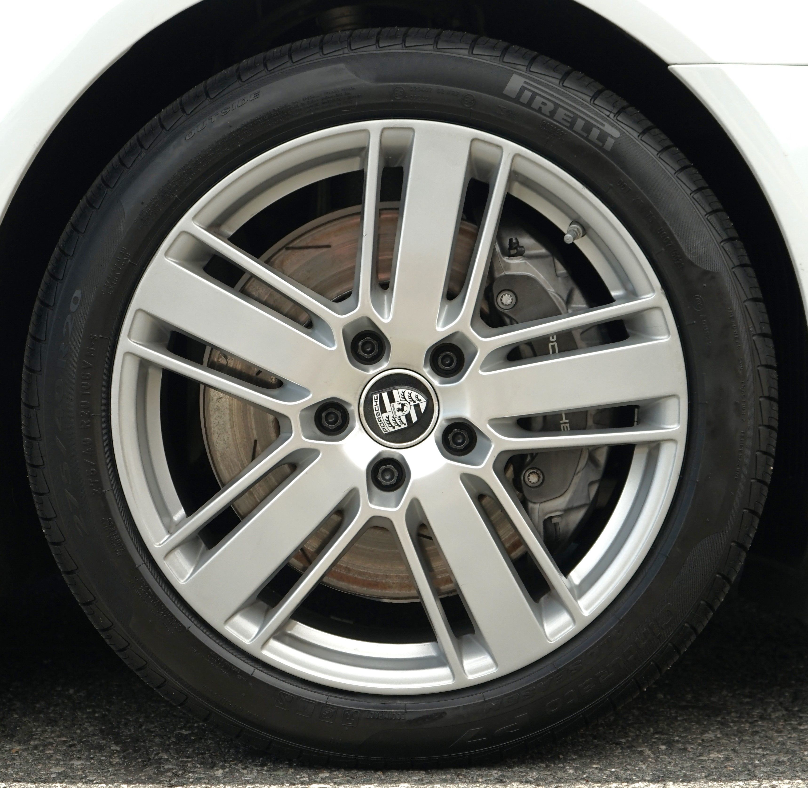 Photo 52 of this Porsche Panamera