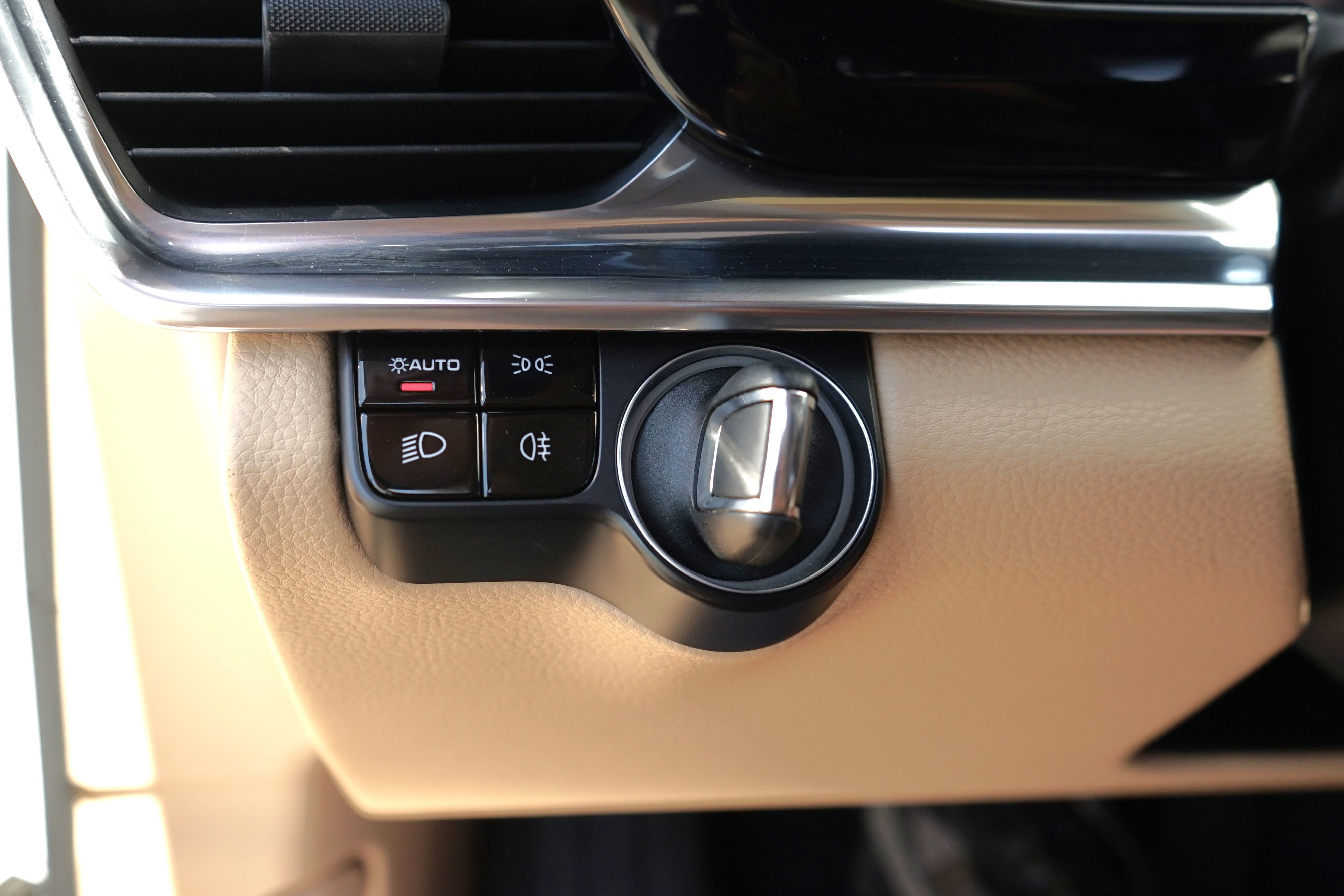 Photo 13 of this Porsche Panamera