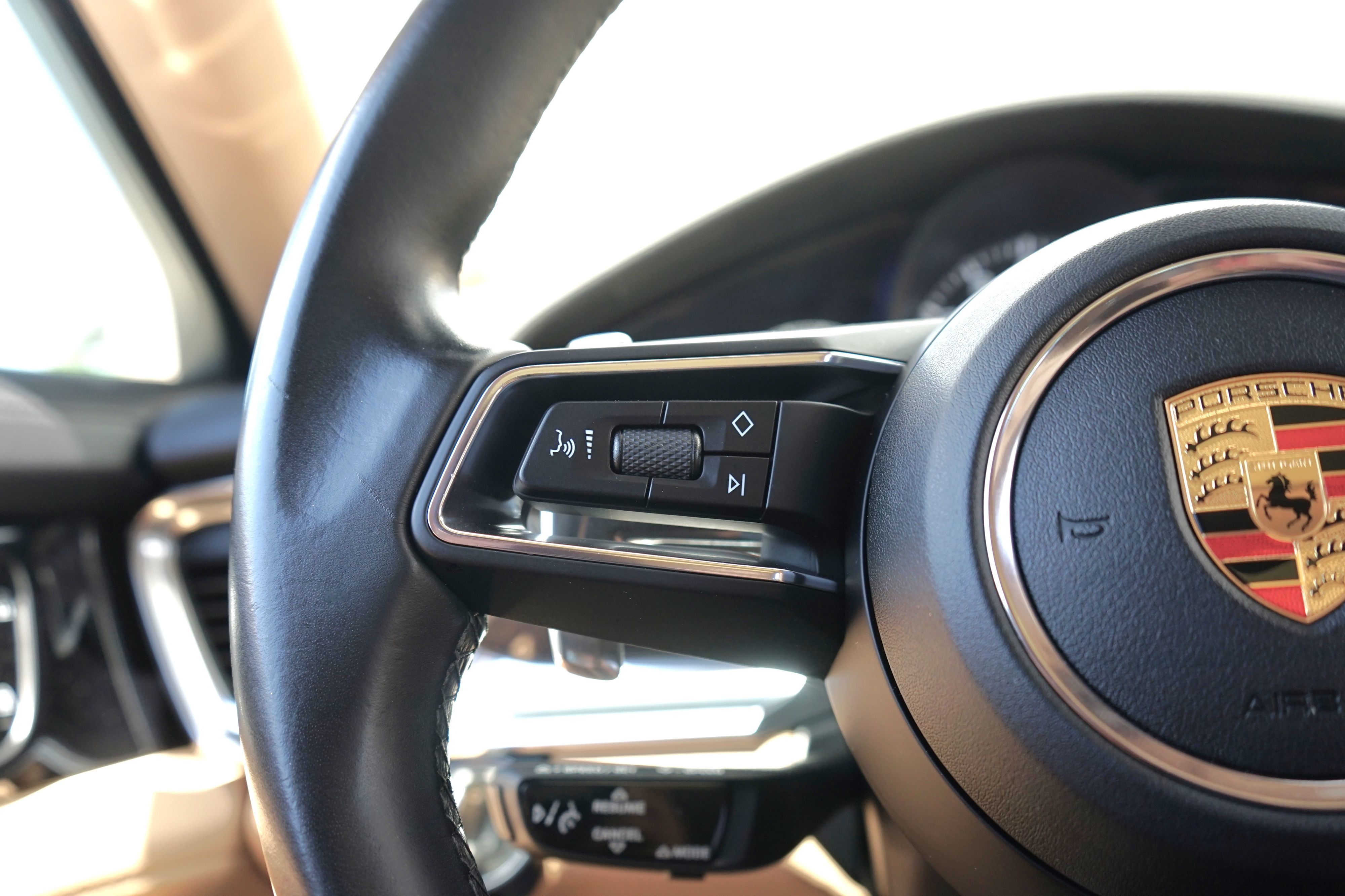 Photo 16 of this Porsche Panamera