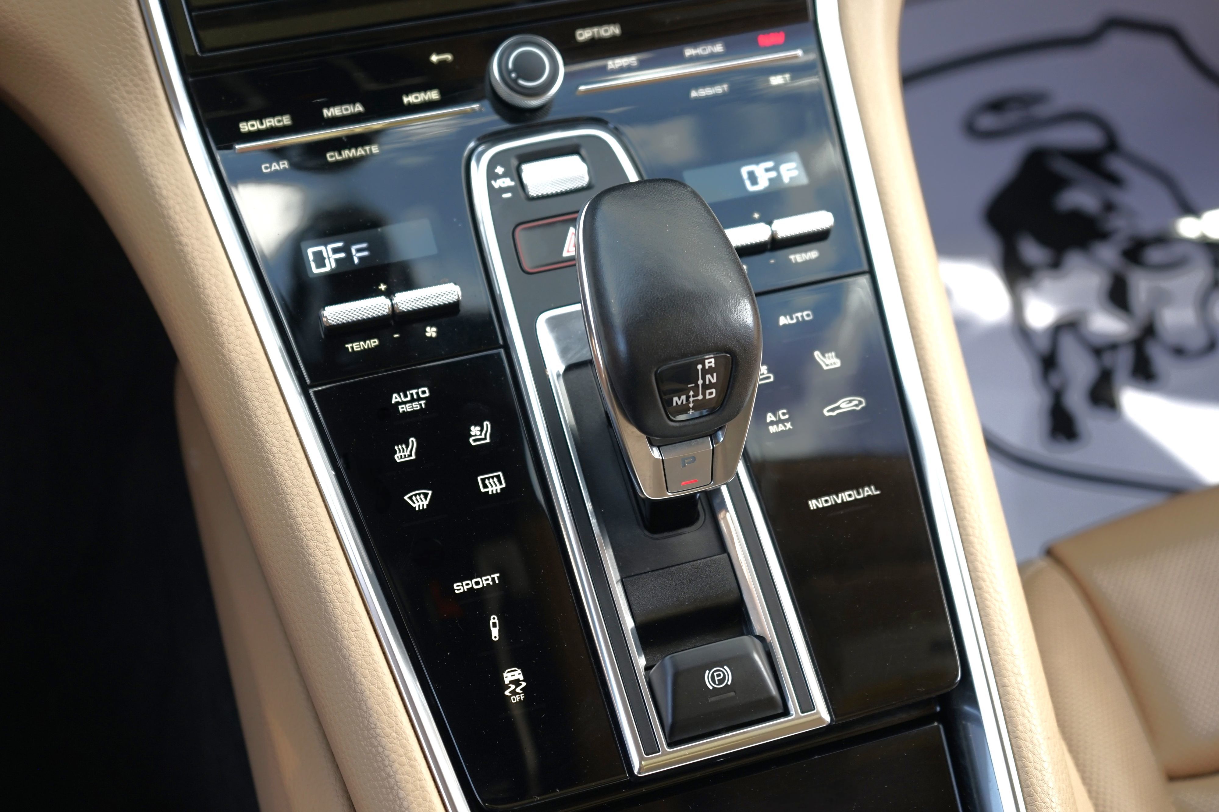 Photo 24 of this Porsche Panamera