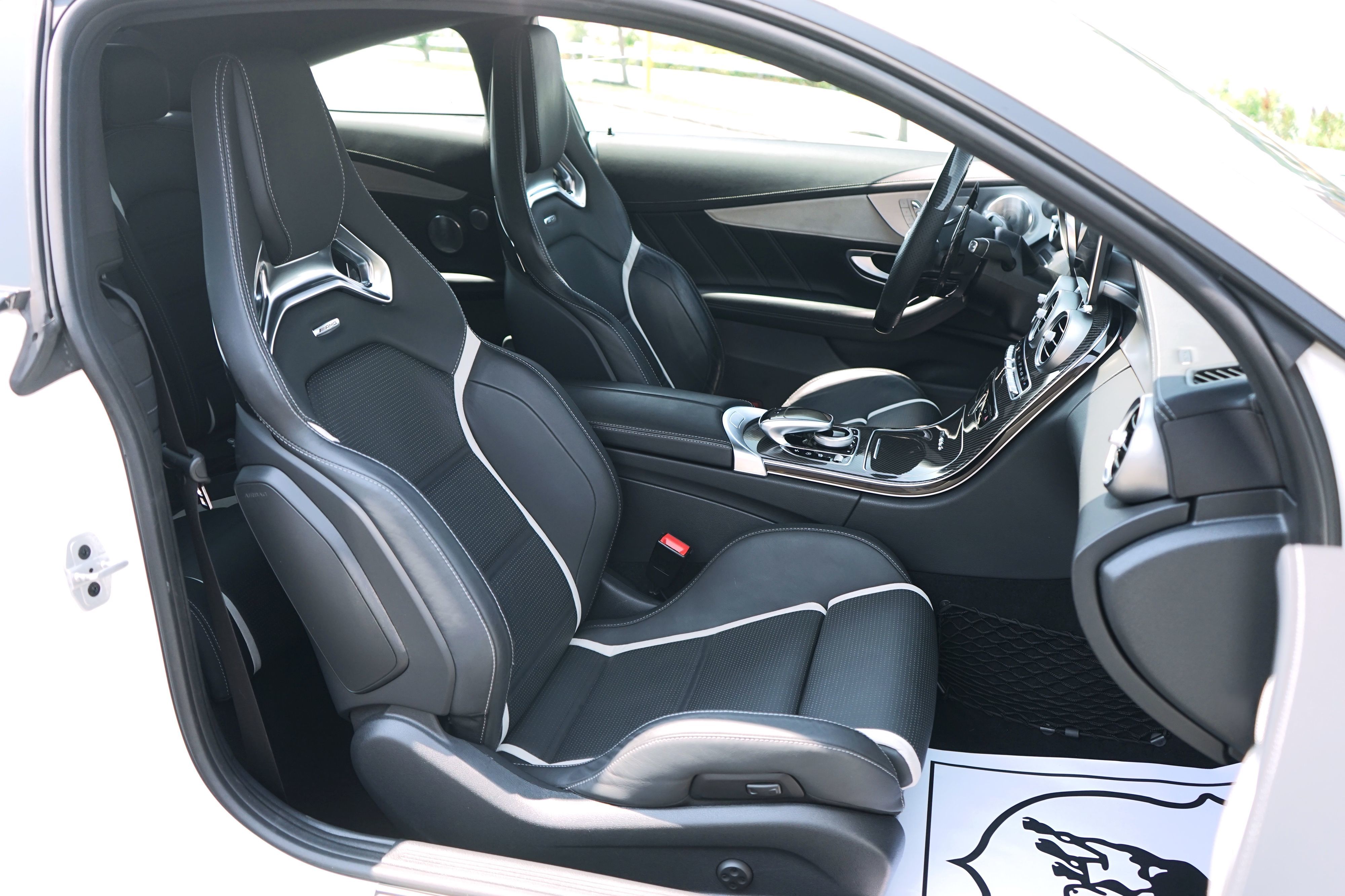Photo 36 of this Mercedes-Benz AMG C 63