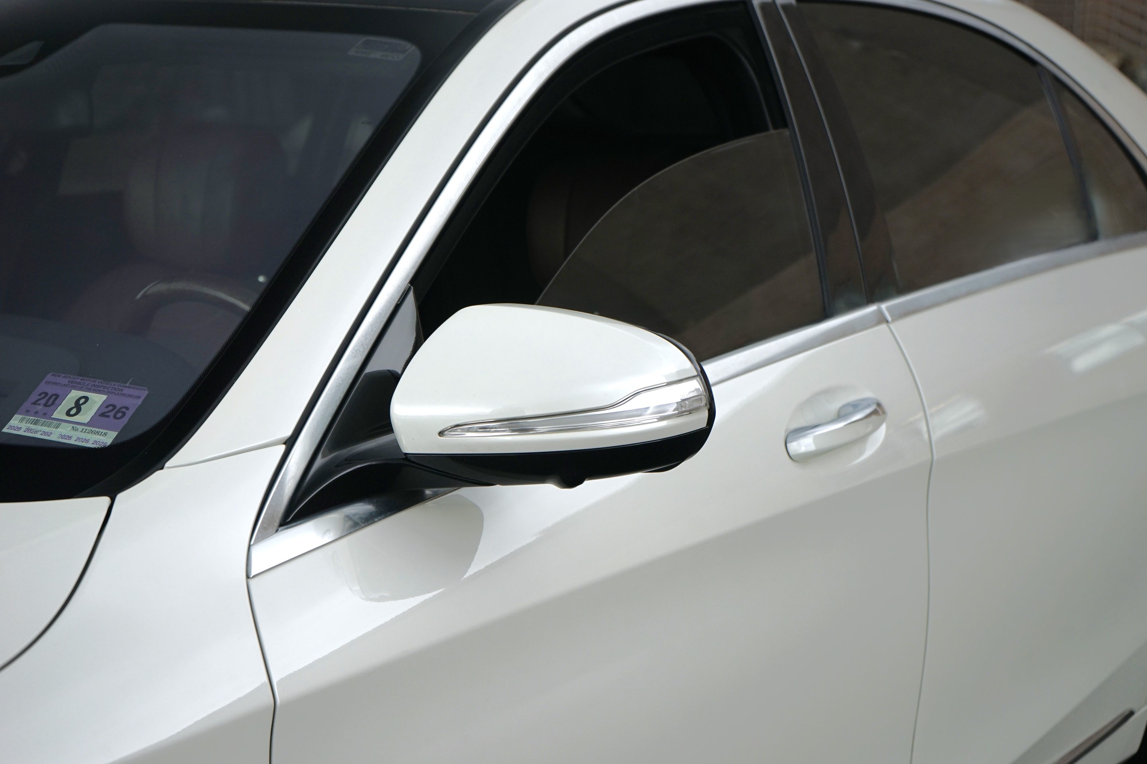 Photo 9 of this Mercedes-Benz S 550