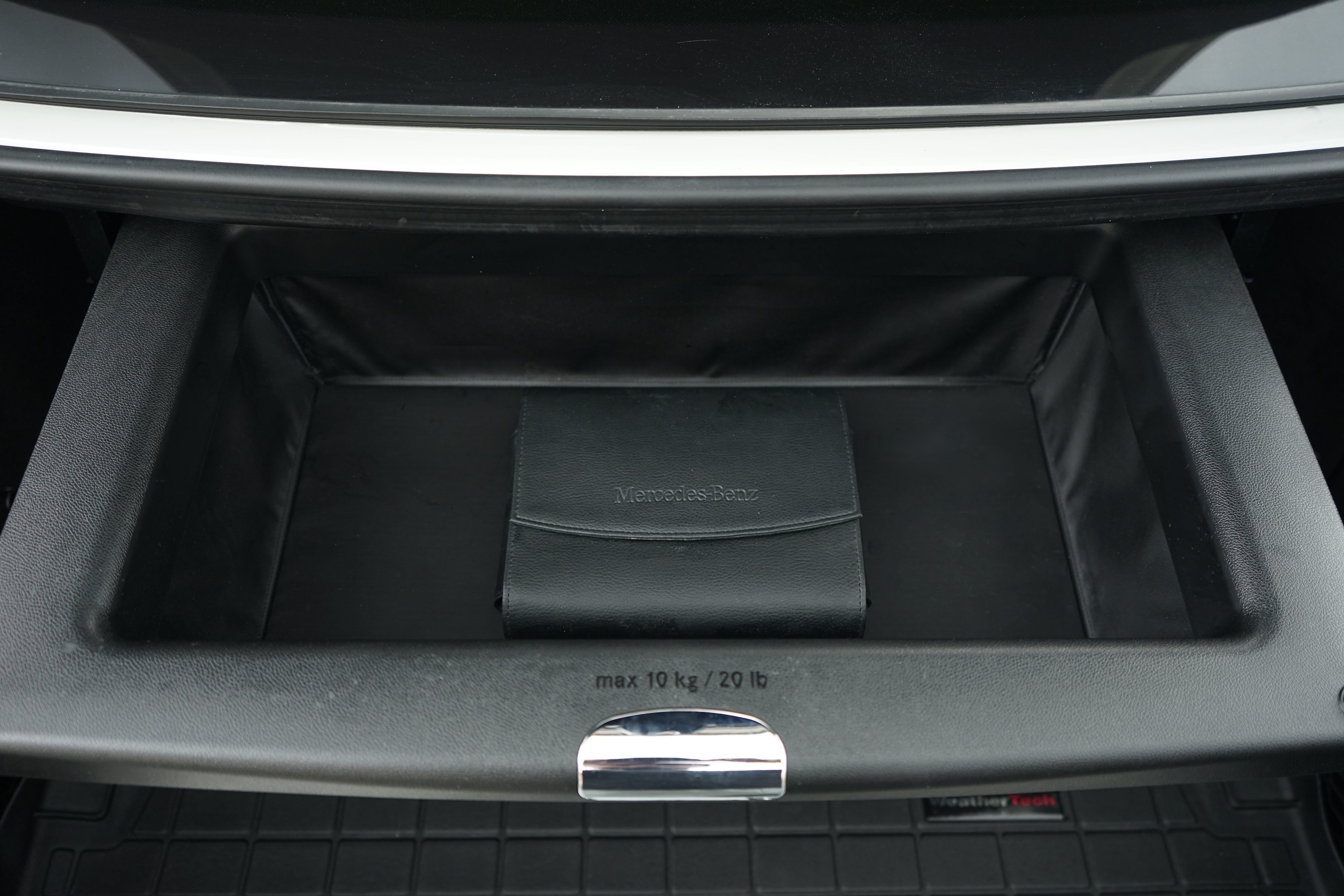 Photo 45 of this Mercedes-Benz S 550