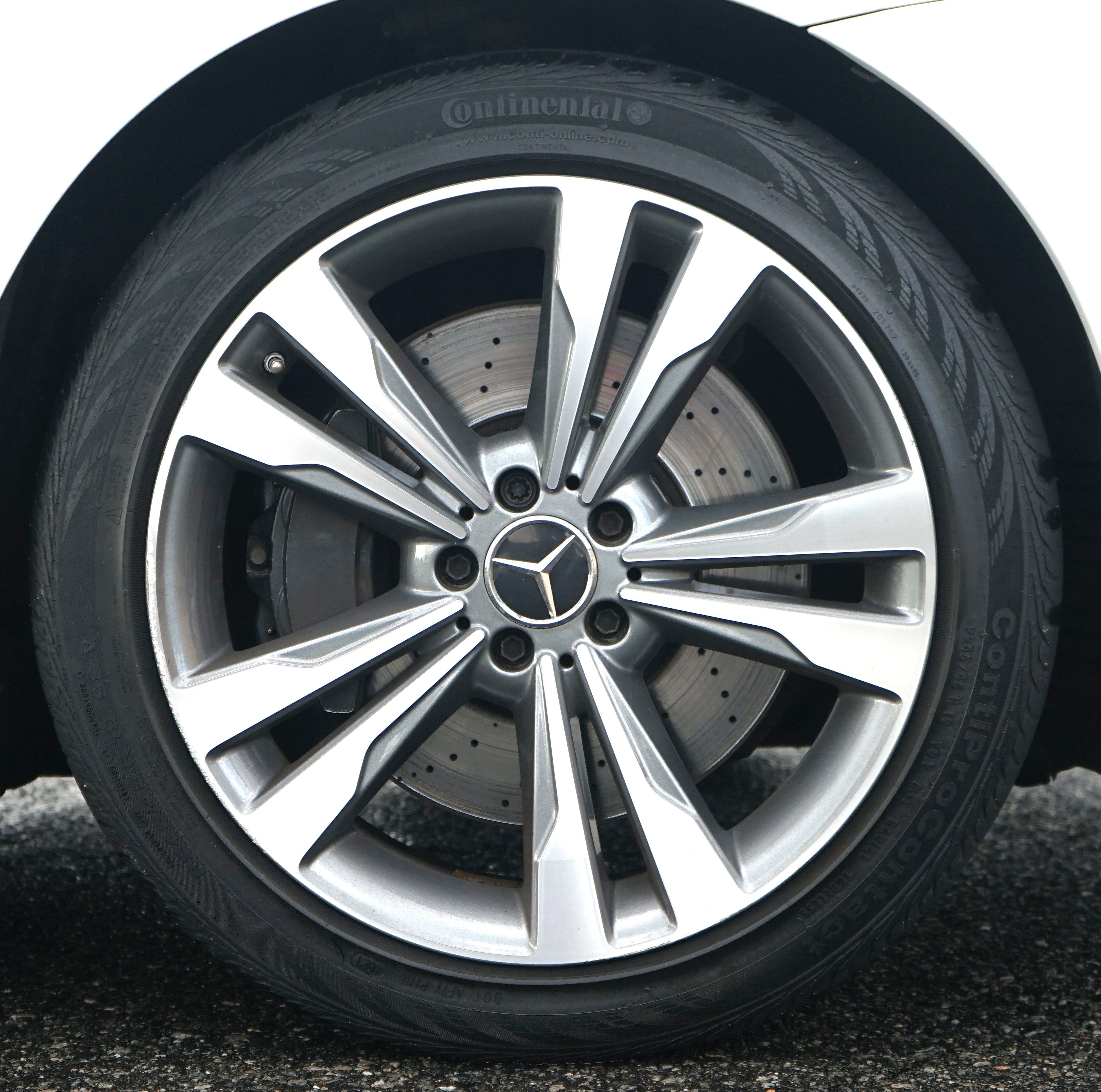 Photo 52 of this Mercedes-Benz S 550