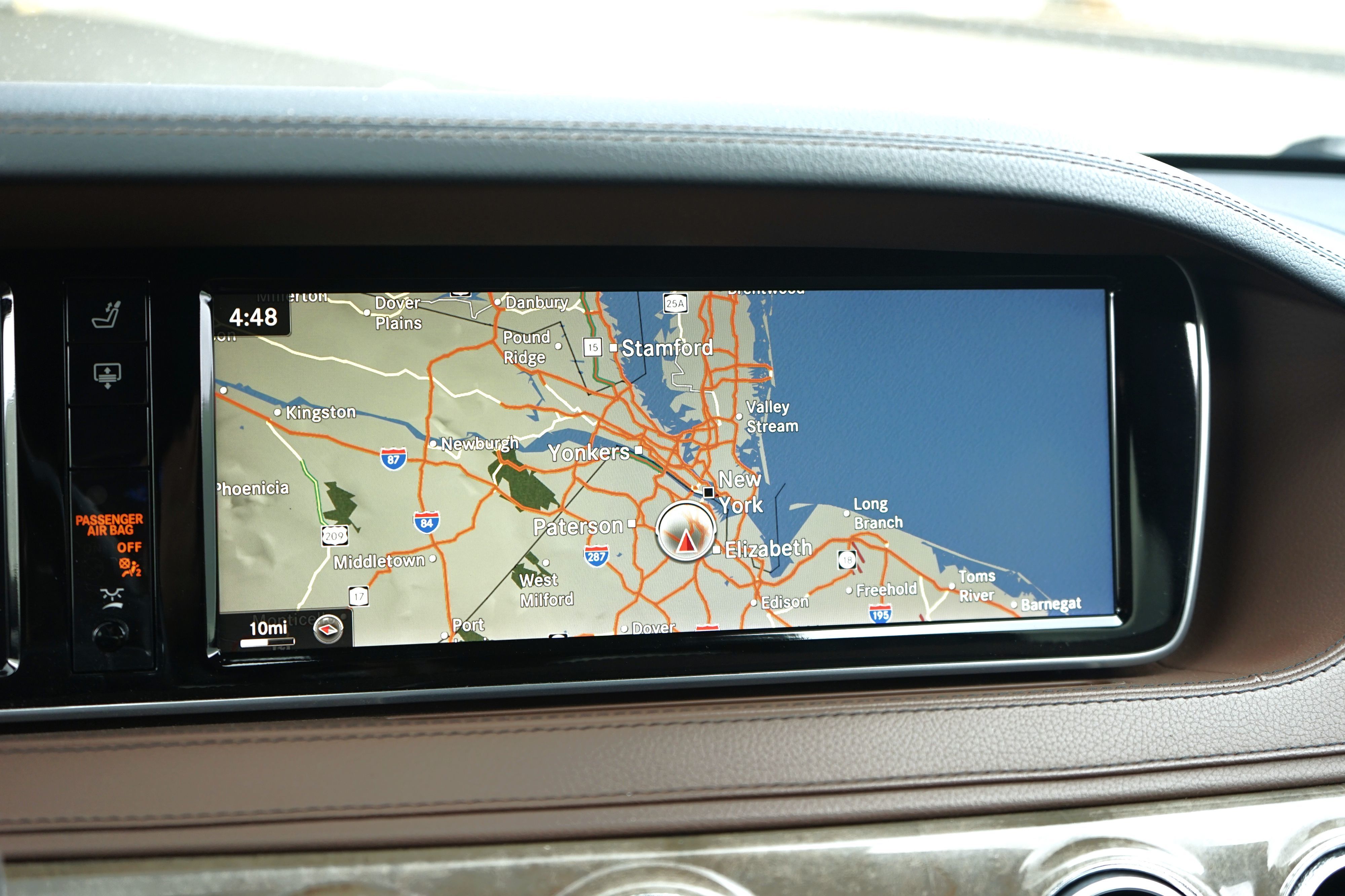 Photo 23 of this Mercedes-Benz S 550