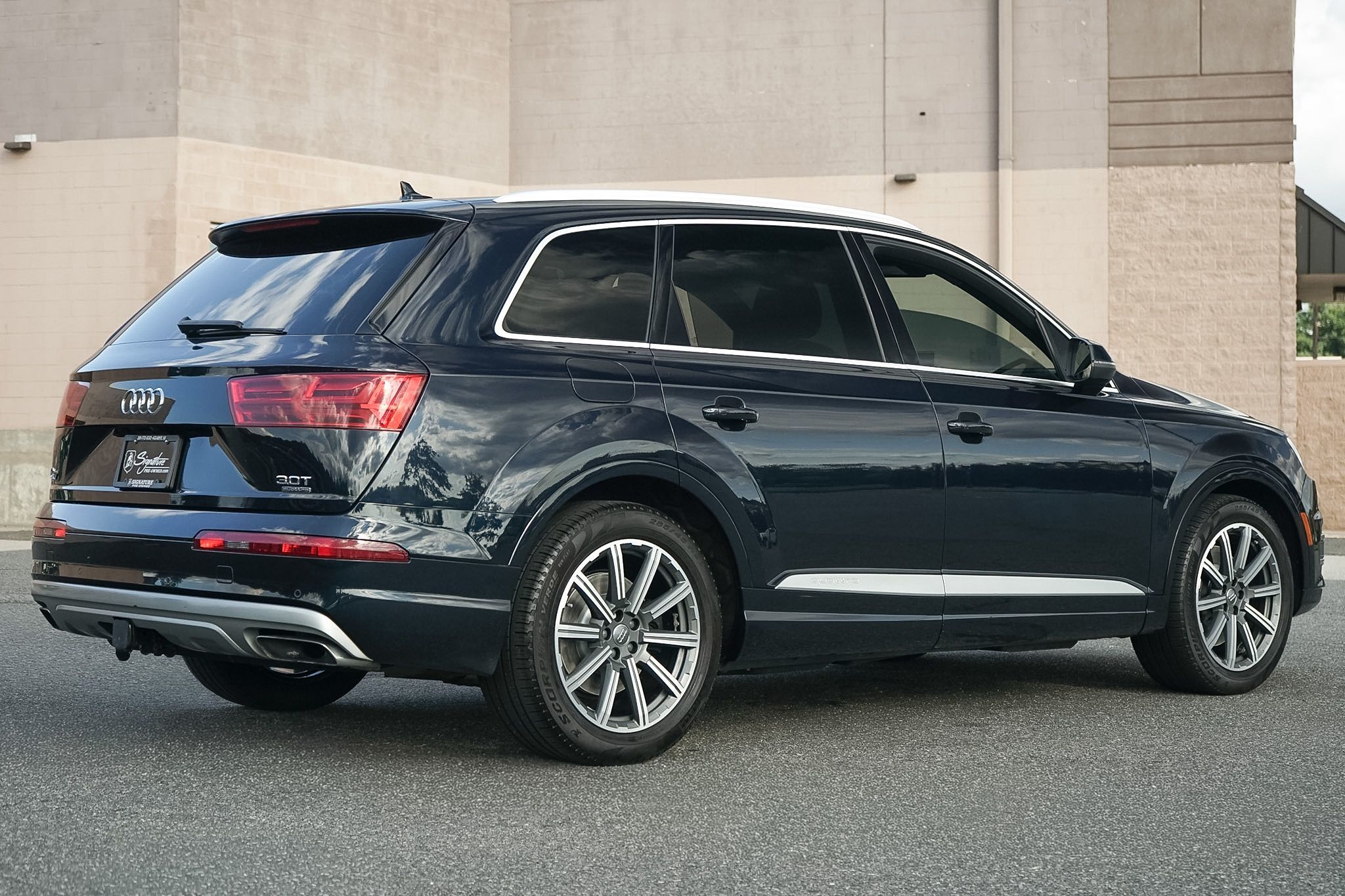Photo 4 of this Audi Q7