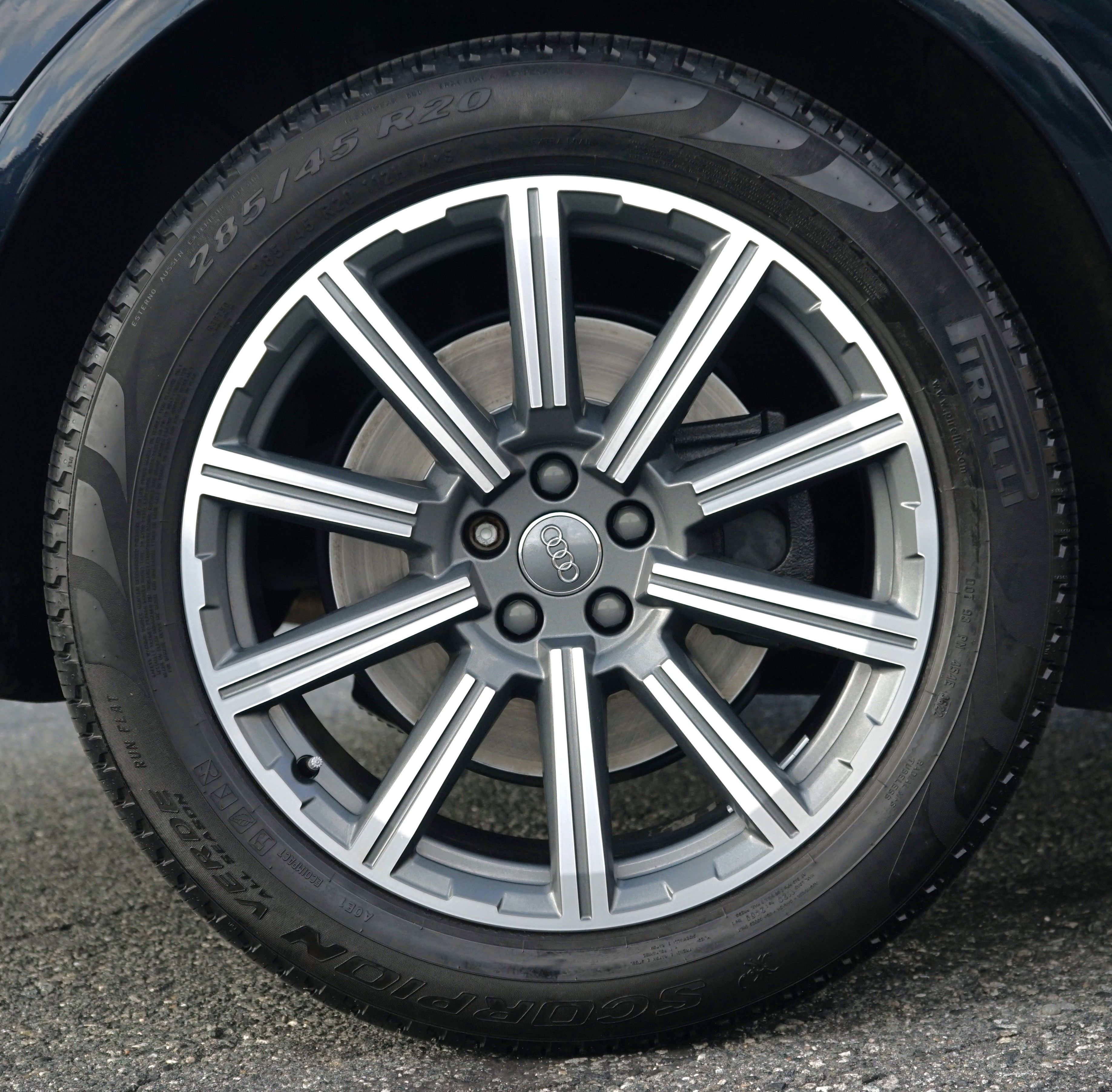 Photo 58 of this Audi Q7