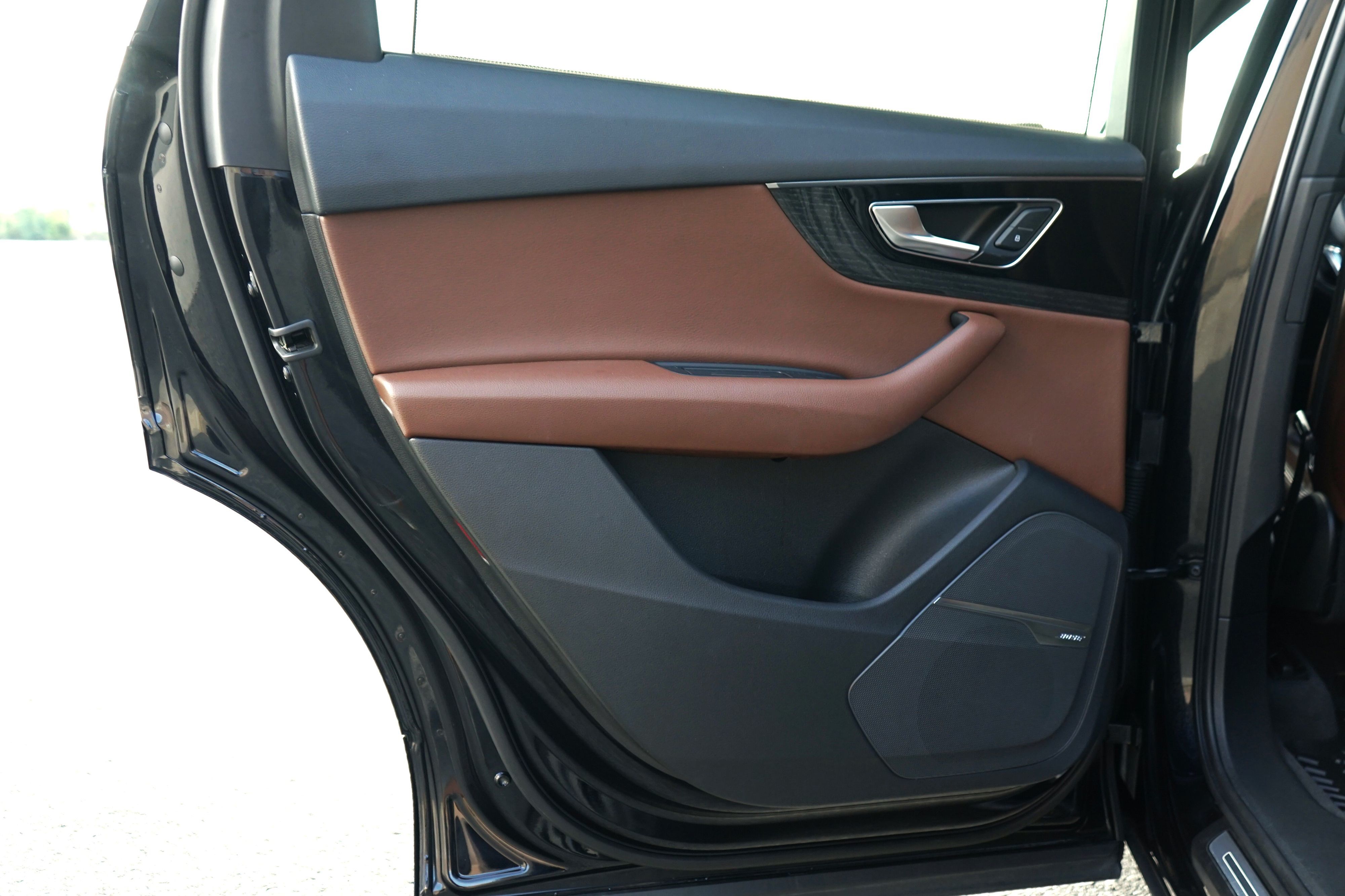 Photo 34 of this Audi Q7