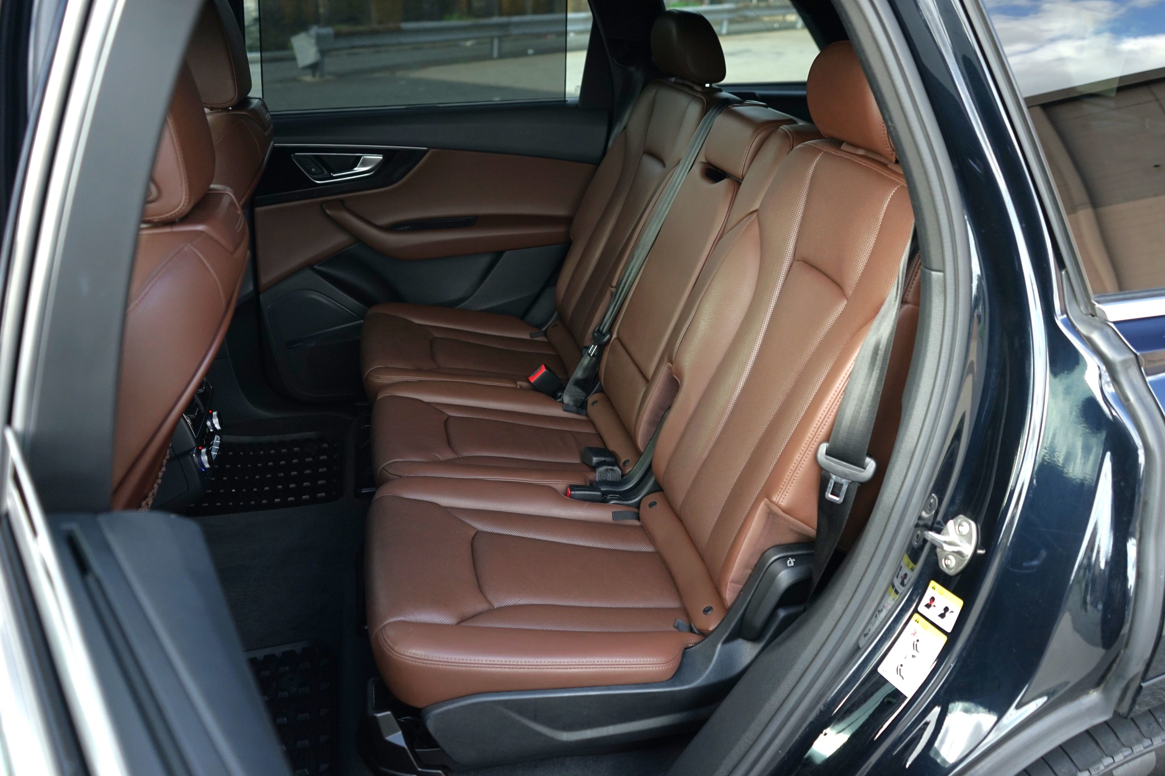 Photo 38 of this Audi Q7