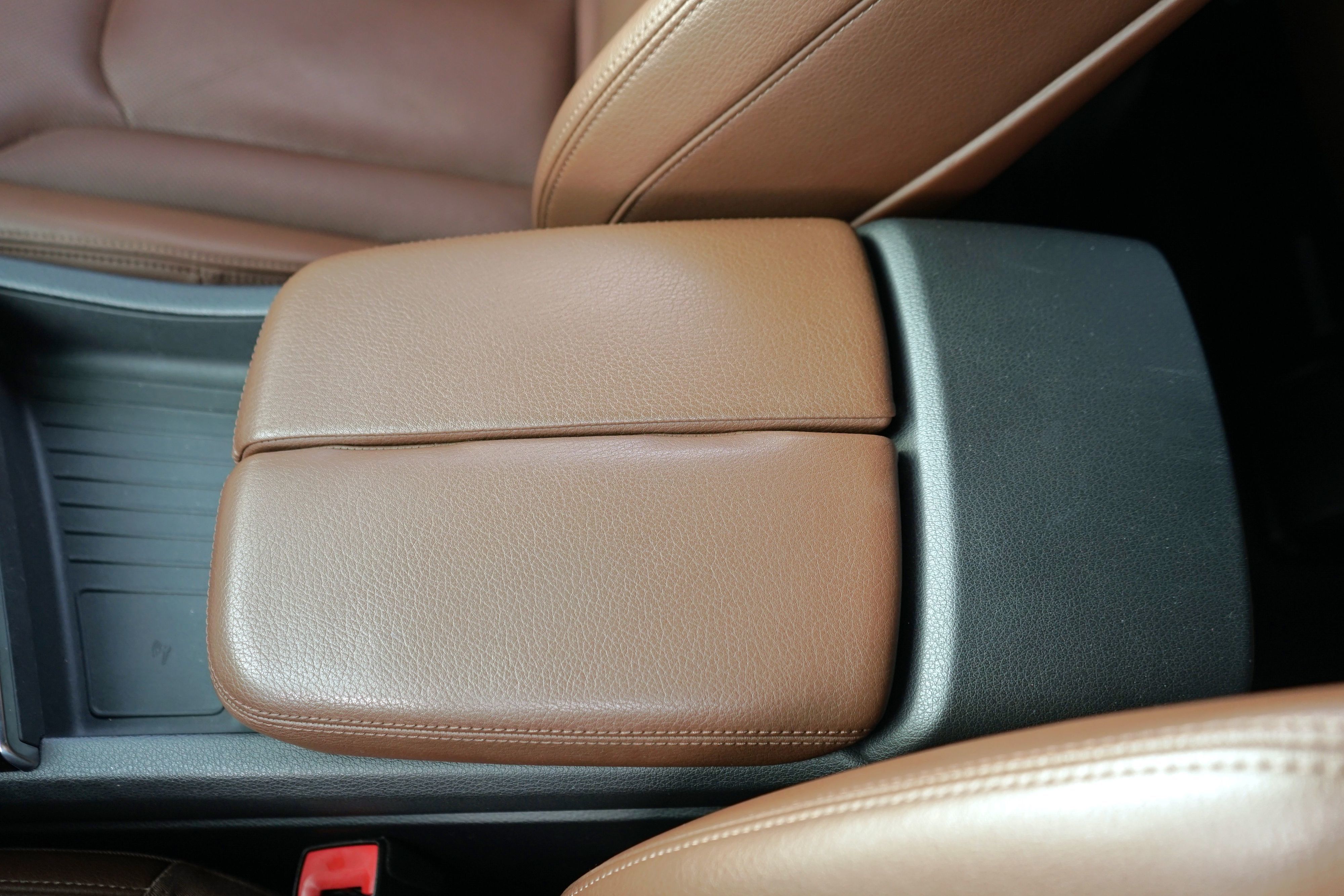 Photo 28 of this Audi Q7