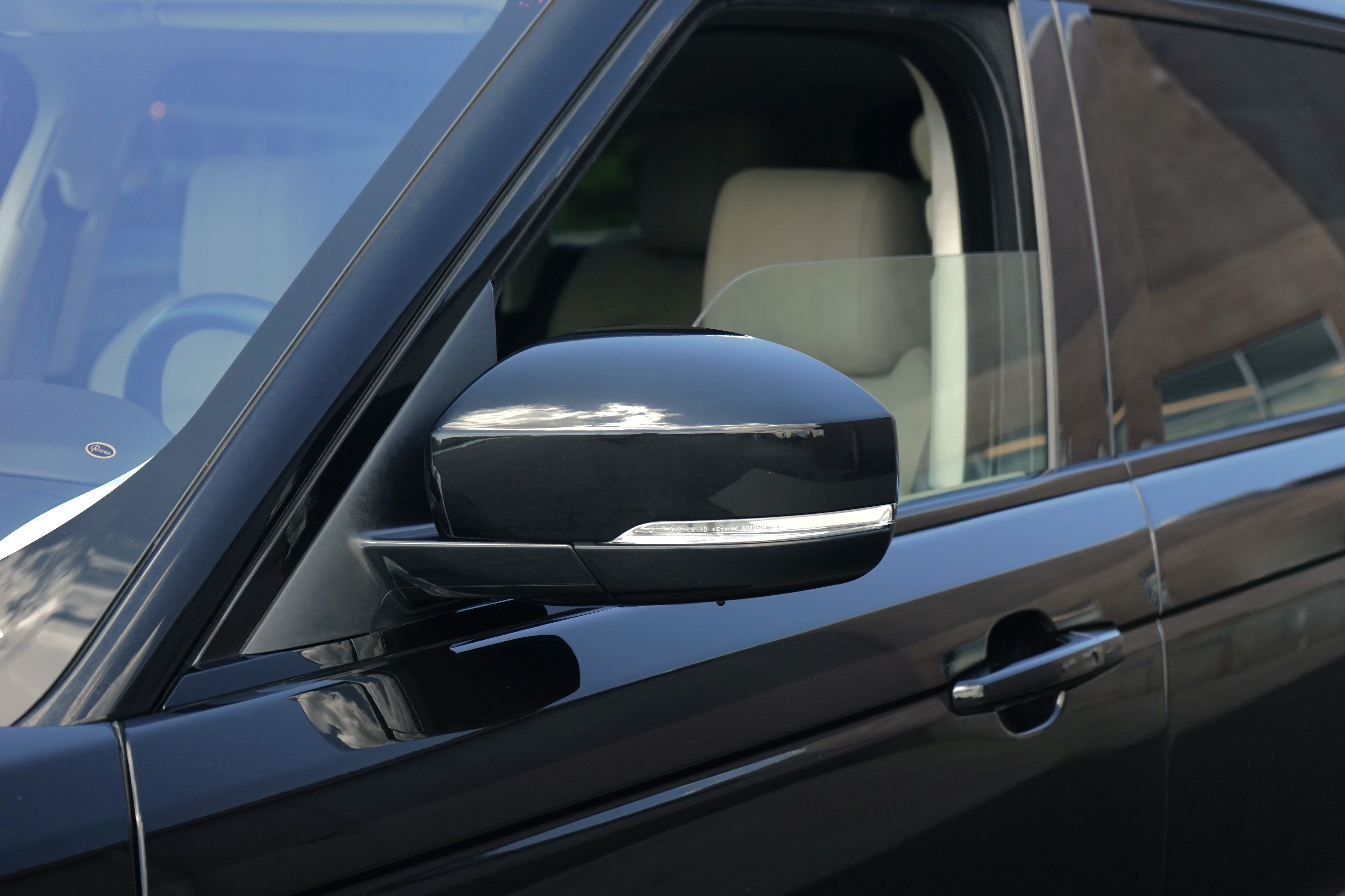 Photo 9 of this Land Rover Range Rover Sport