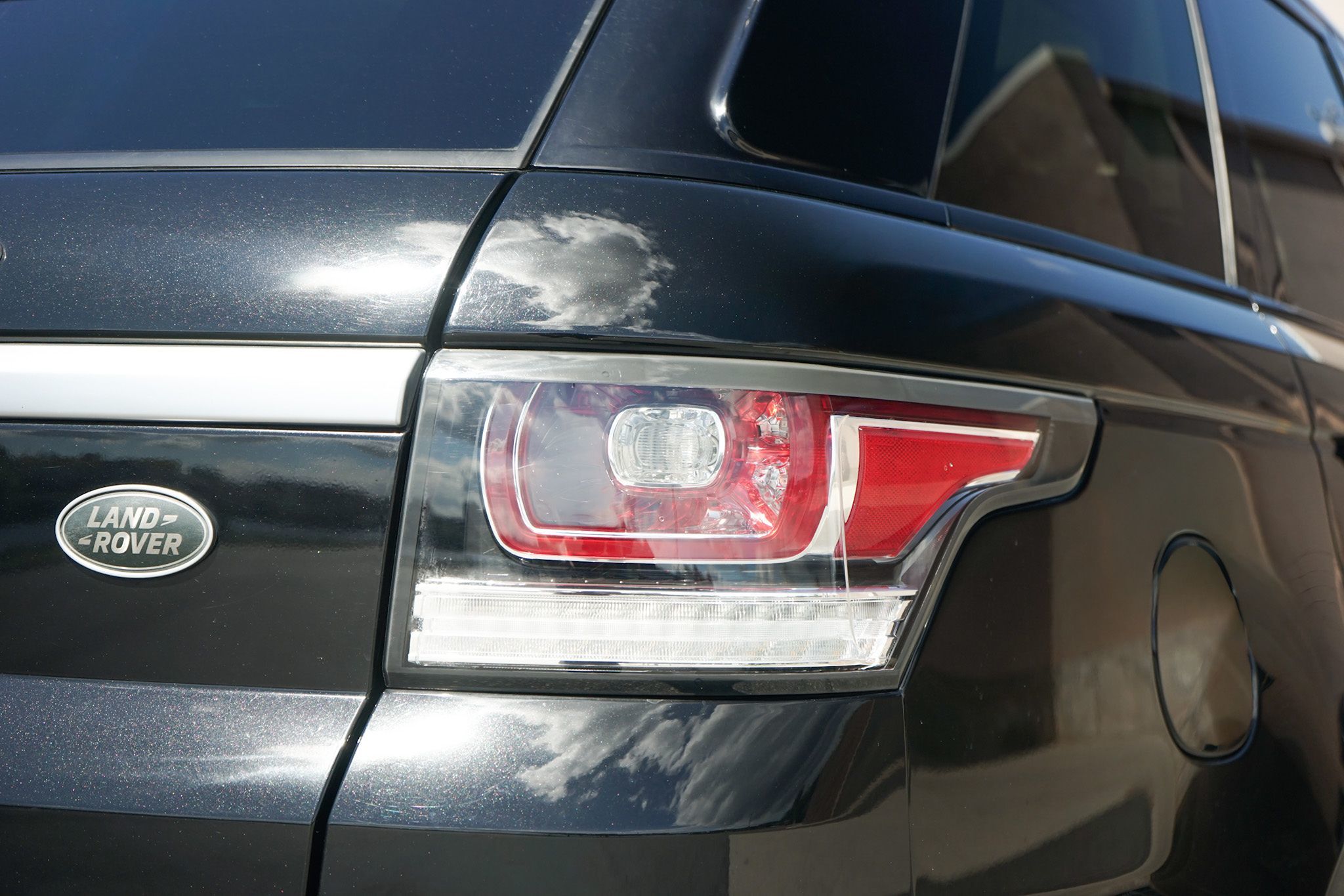 Photo 41 of this Land Rover Range Rover Sport