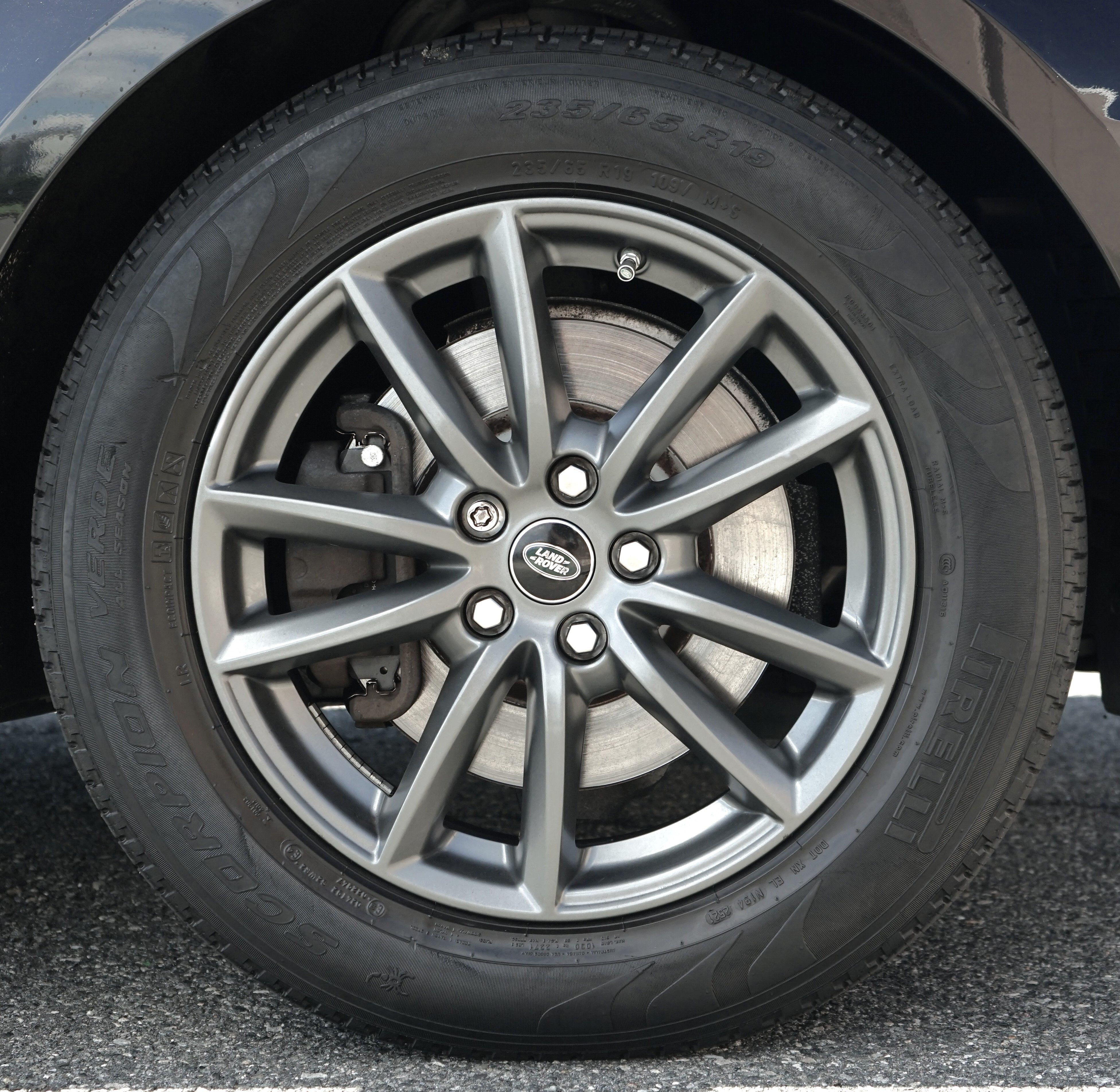 Photo 48 of this Land Rover Range Rover Sport