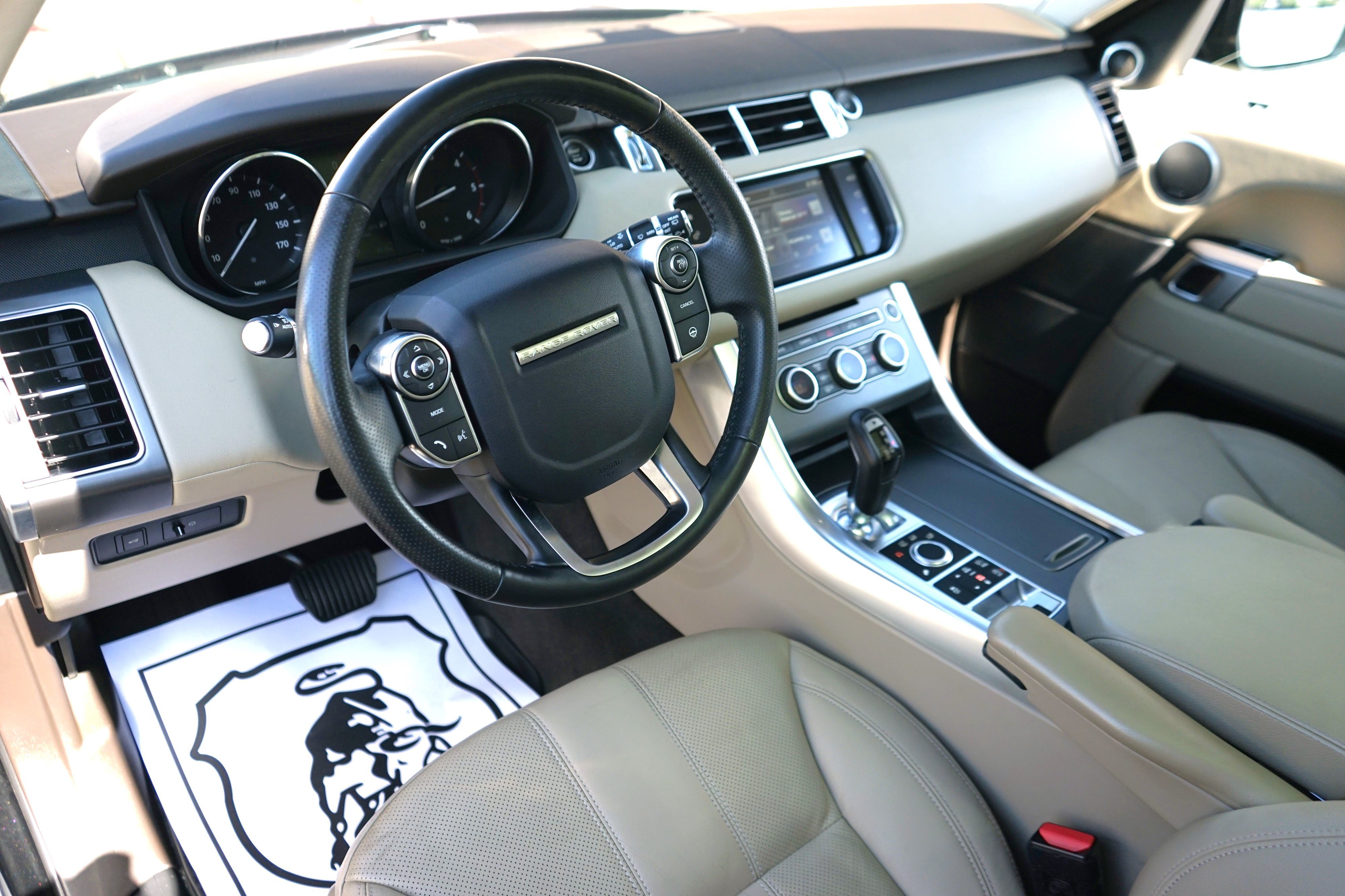 Photo 15 of this Land Rover Range Rover Sport