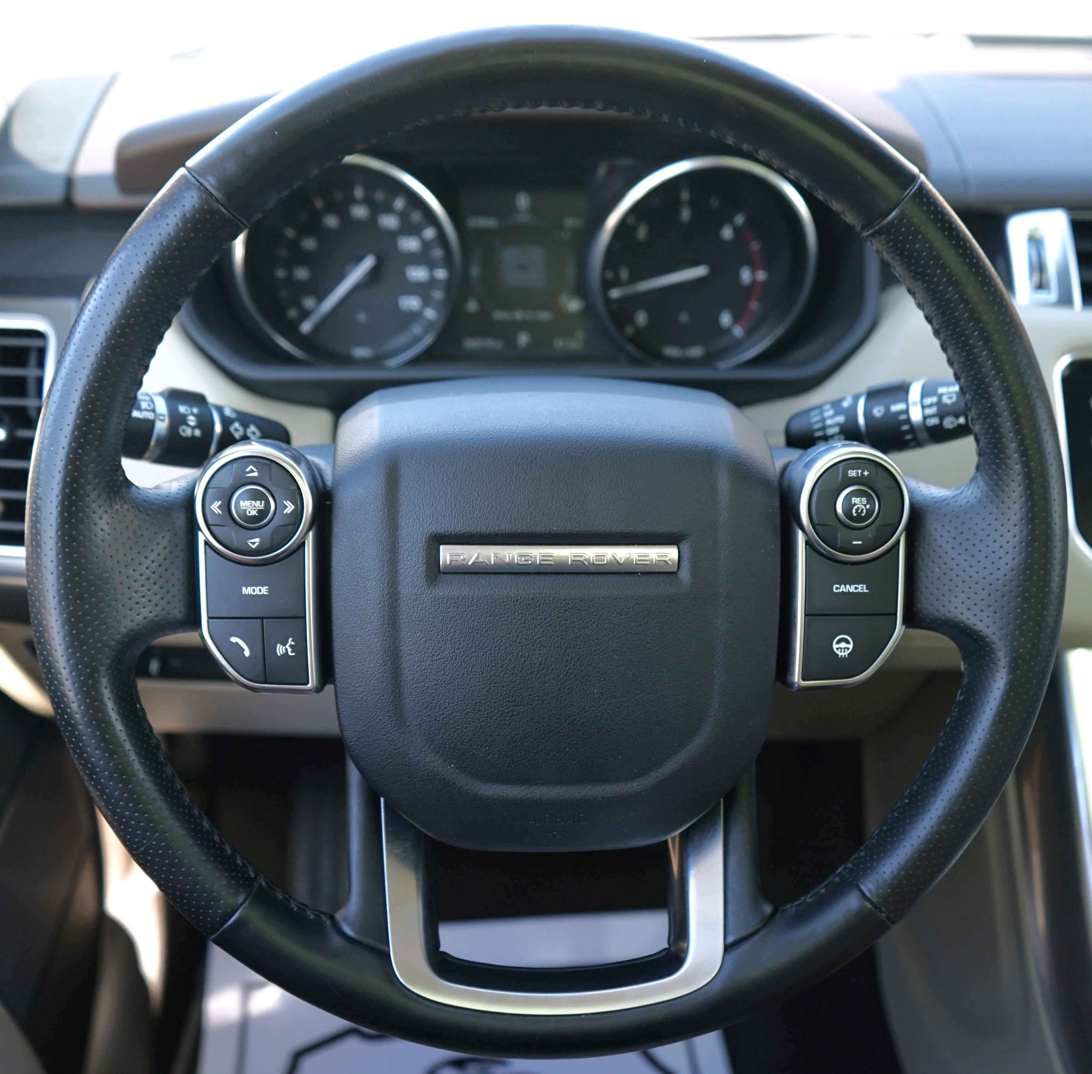Photo 18 of this Land Rover Range Rover Sport