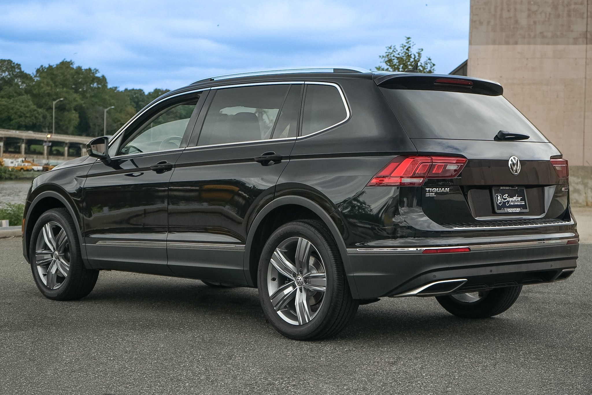Photo 3 of this Volkswagen Tiguan