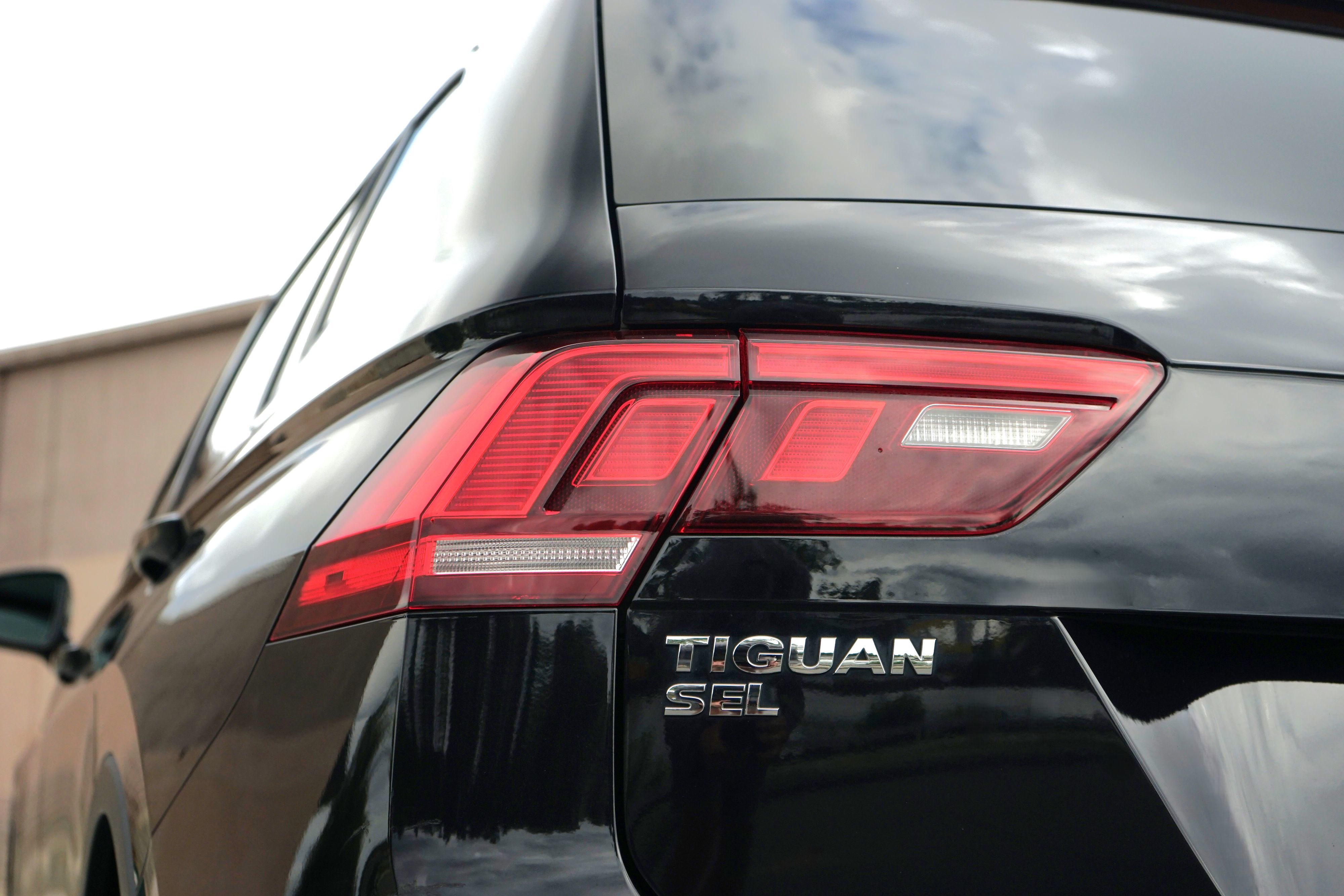 Photo 39 of this Volkswagen Tiguan