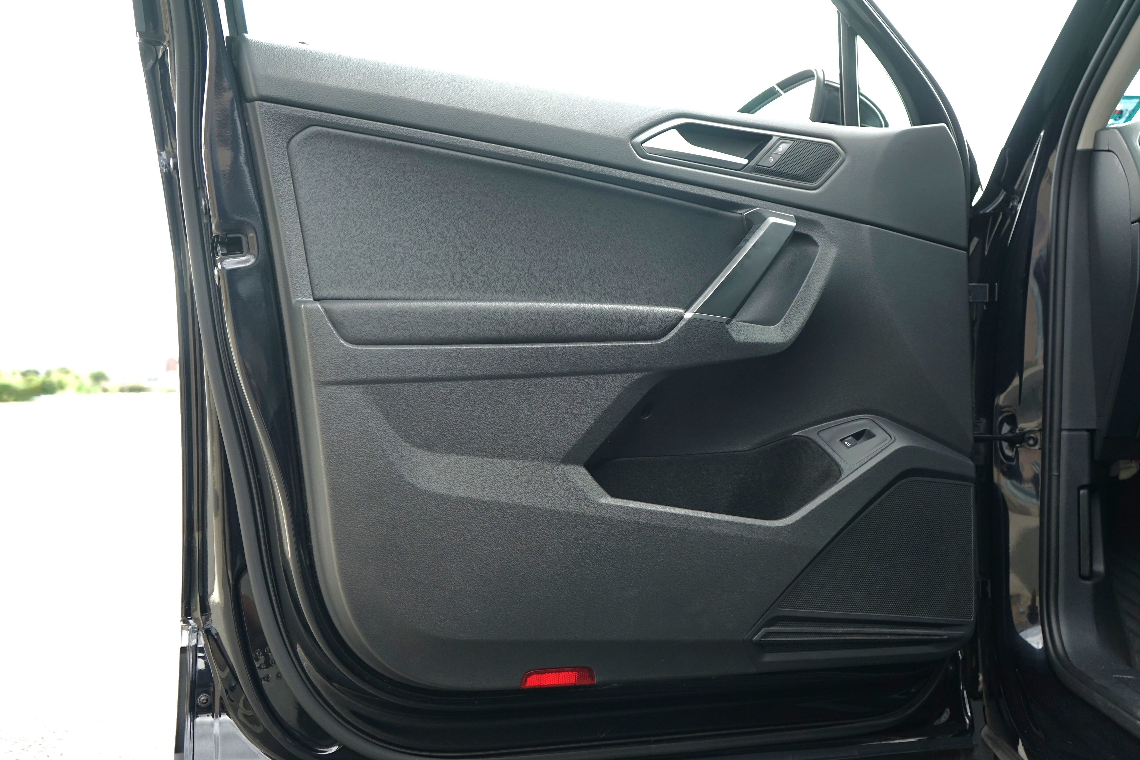 Photo 10 of this Volkswagen Tiguan