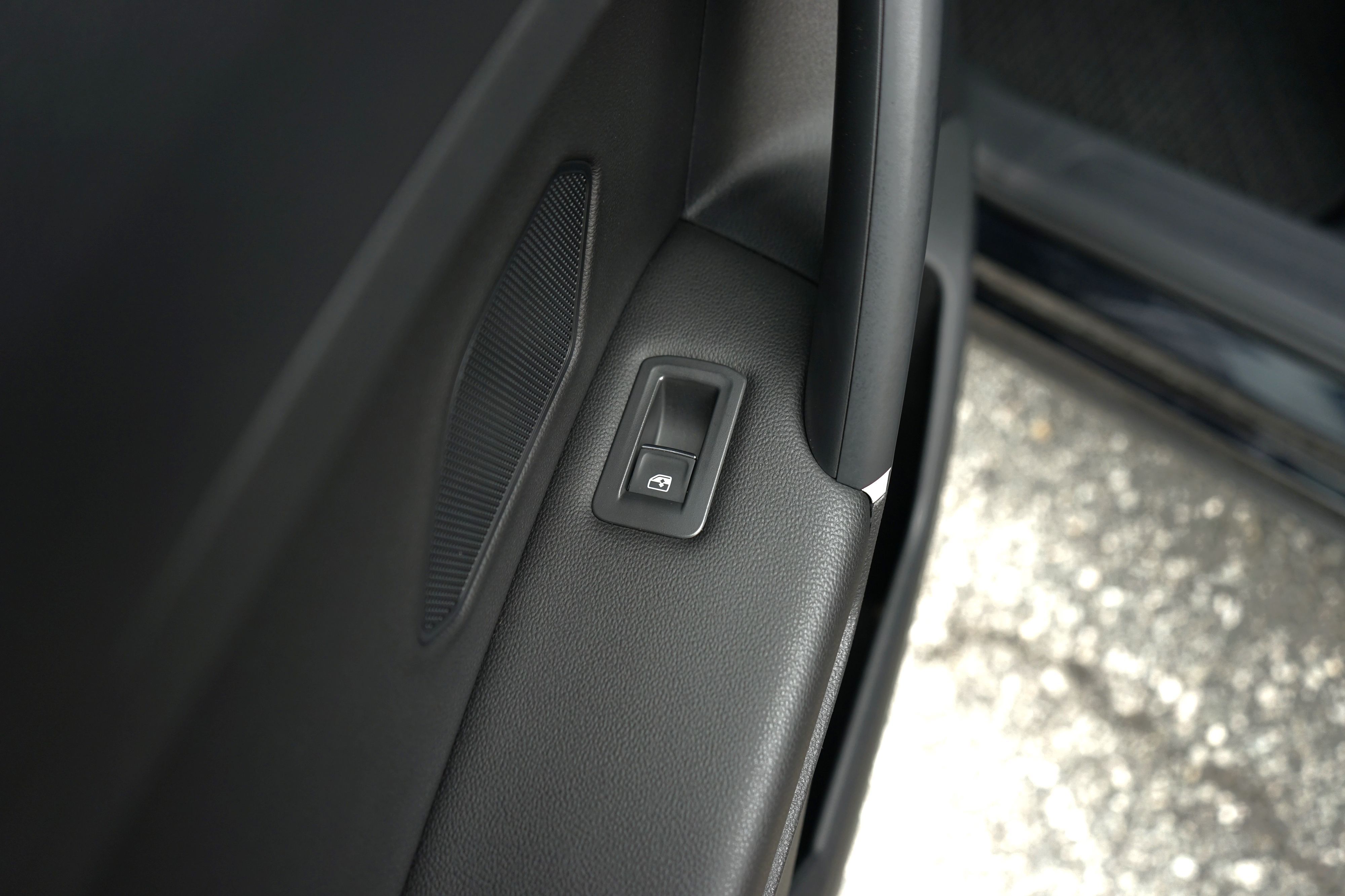 Photo 32 of this Volkswagen Tiguan