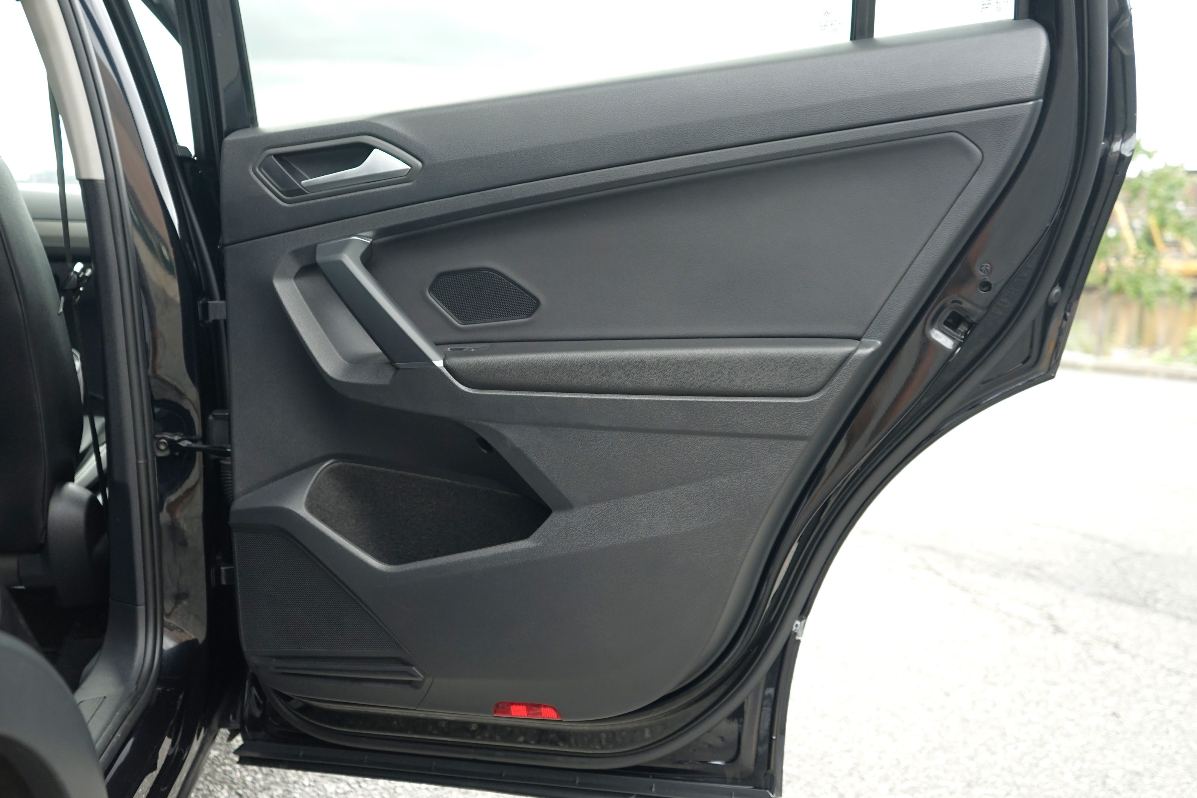 Photo 38 of this Volkswagen Tiguan