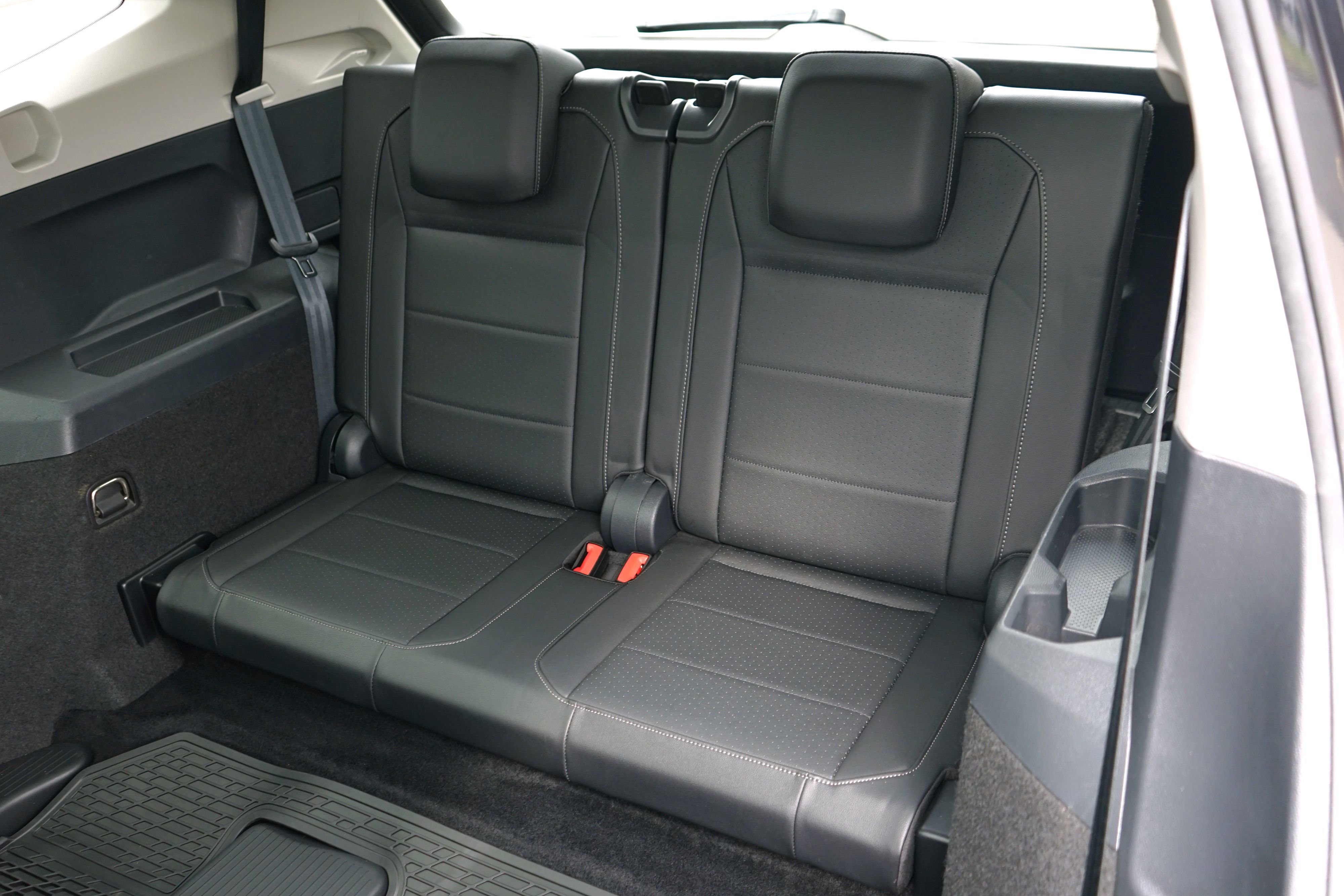 Photo 34 of this Volkswagen Tiguan