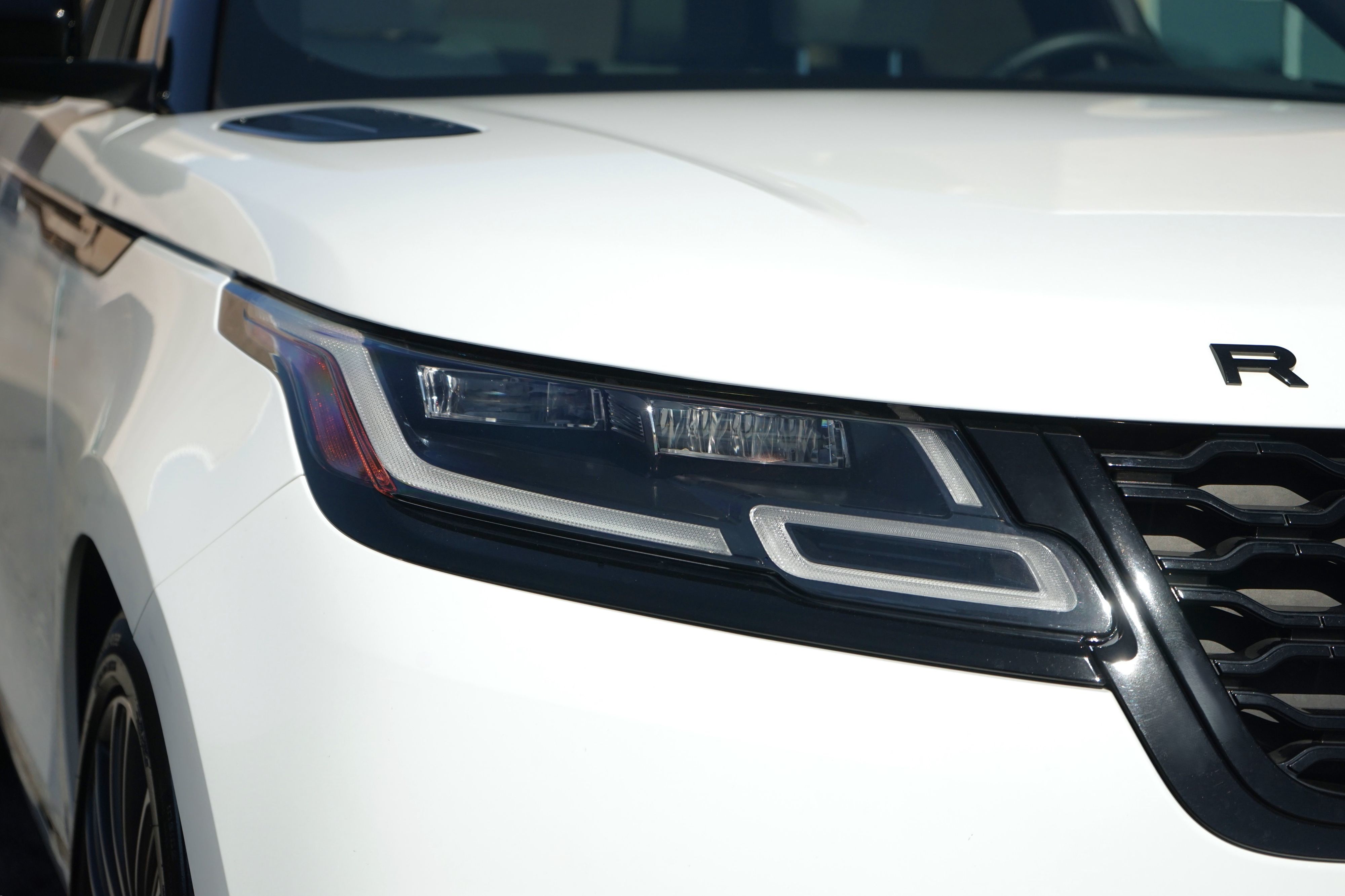 Photo 6 of this Land Rover Range Rover Velar