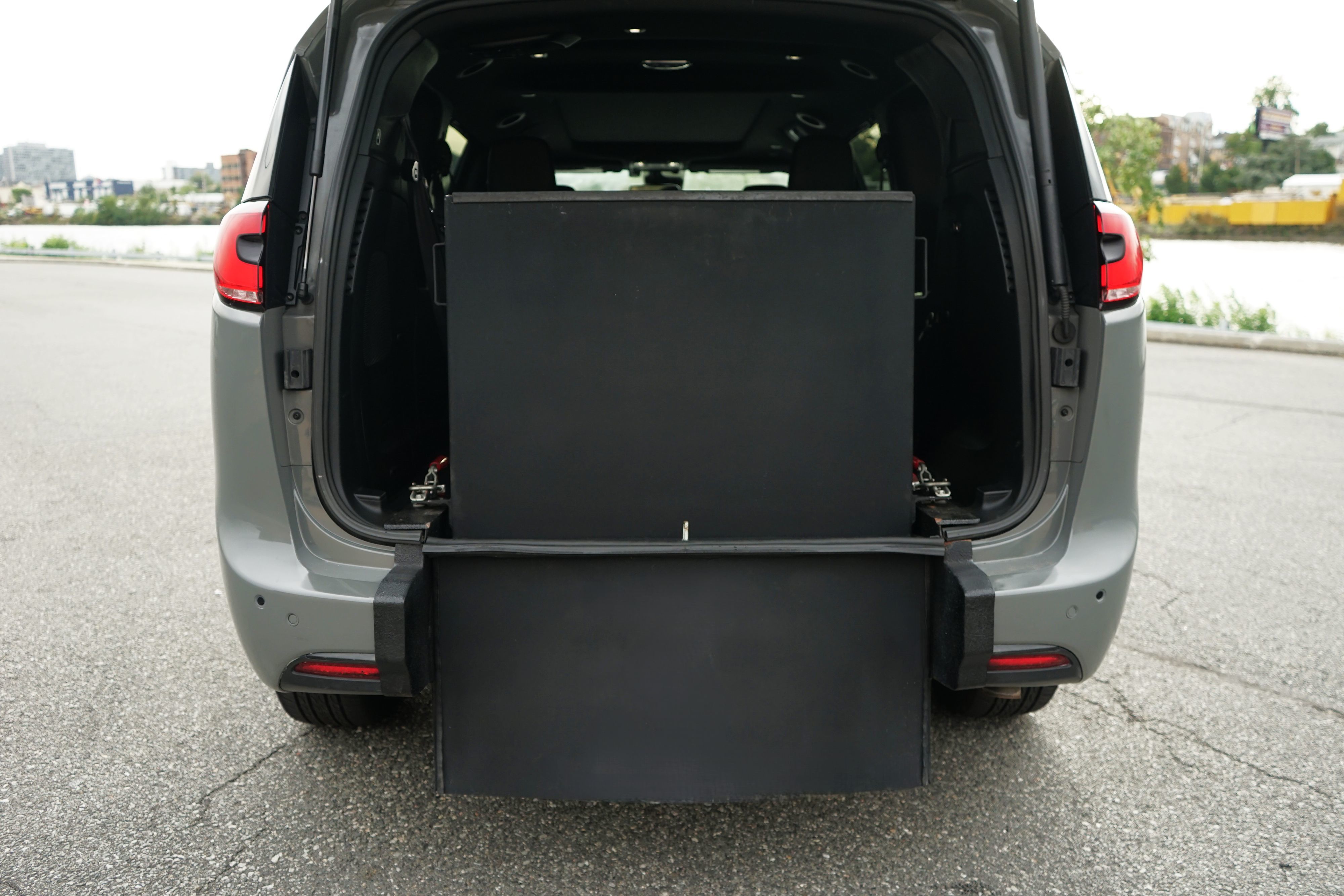 Photo 39 of this Chrysler Pacifica