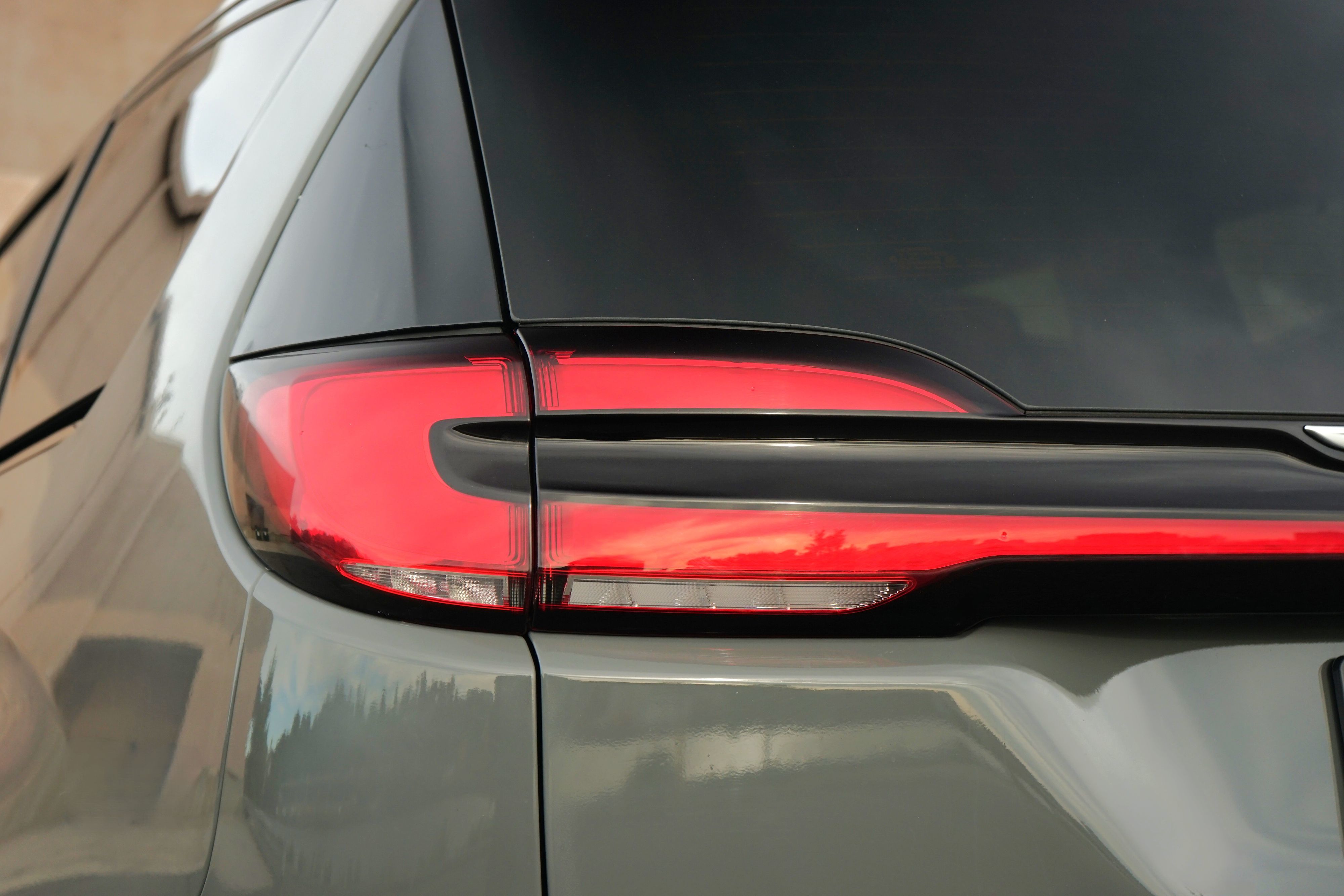 Photo 35 of this Chrysler Pacifica